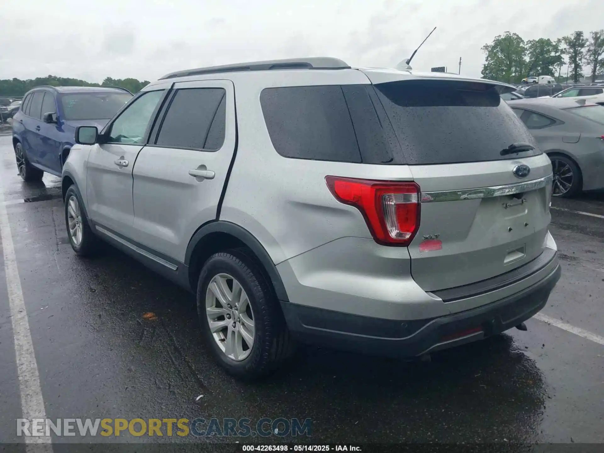 3 Photograph of a damaged car 1FM5K8D86KGA57226 FORD EXPLORER 2019