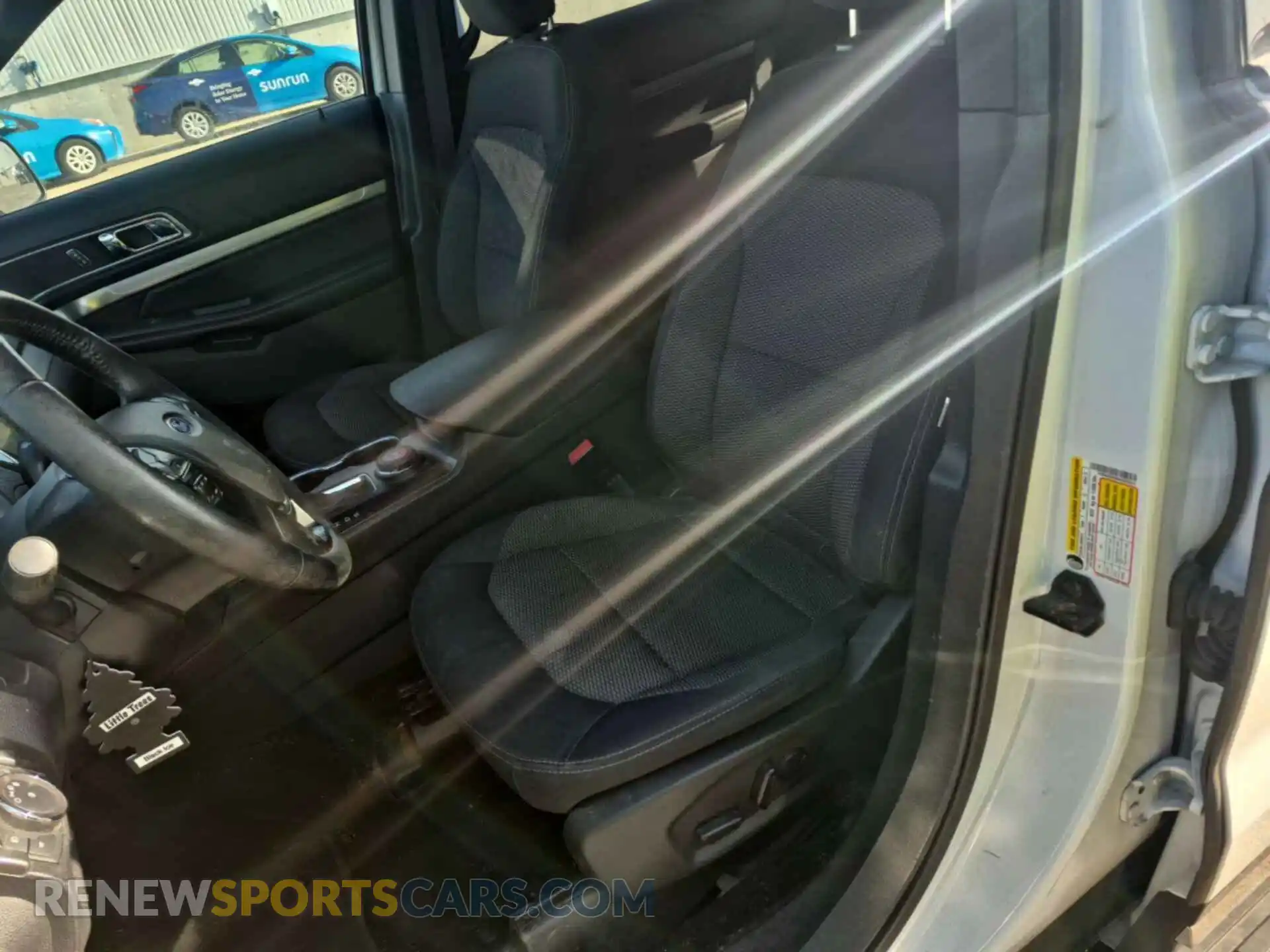 1 Photograph of a damaged car 1FM5K8D86KGA93014 FORD EXPLORER 2019