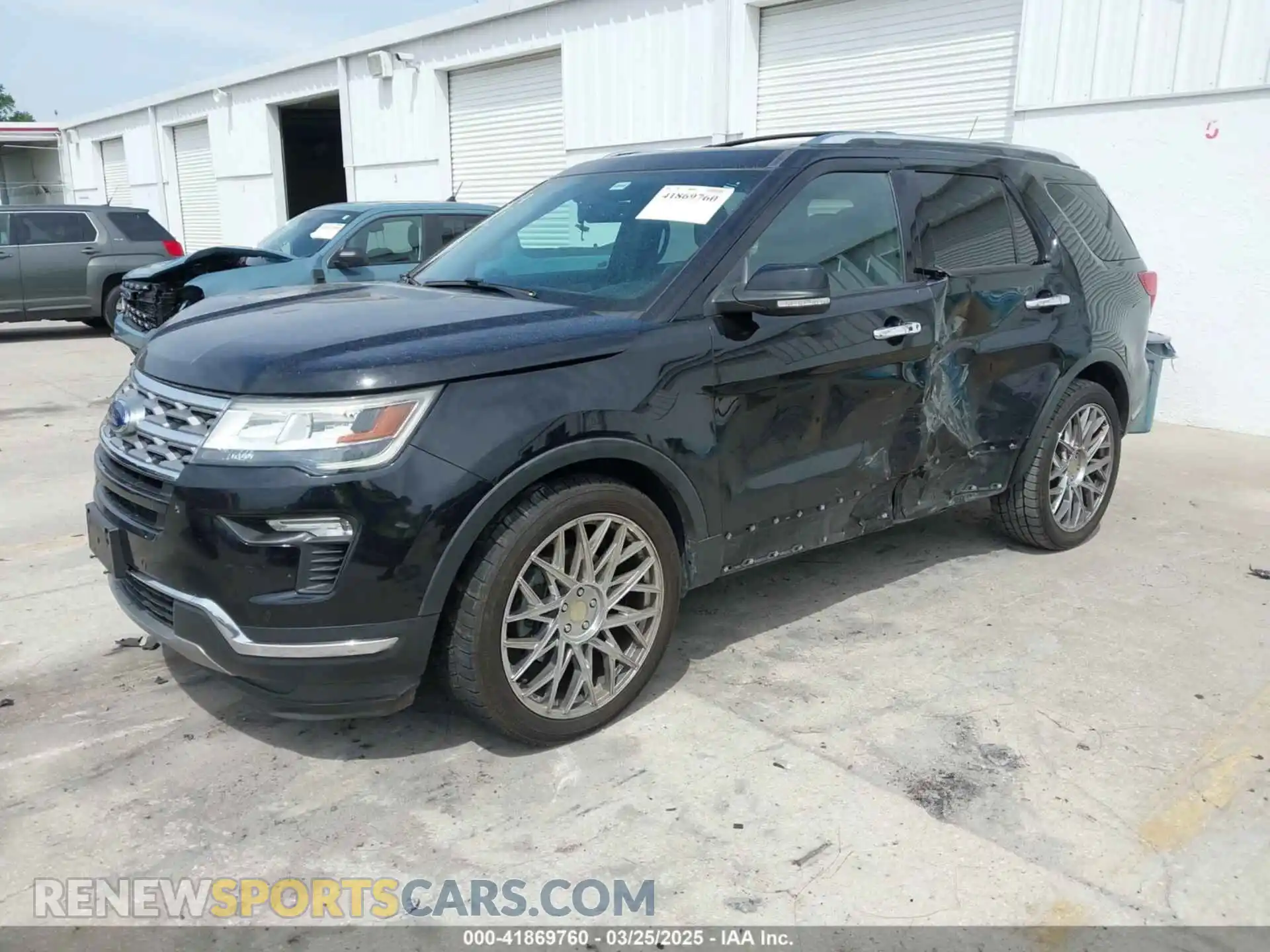 2 fotografías del automóvil dañado 1FM5K8F82KGB41797 FORD EXPLORER 2019
