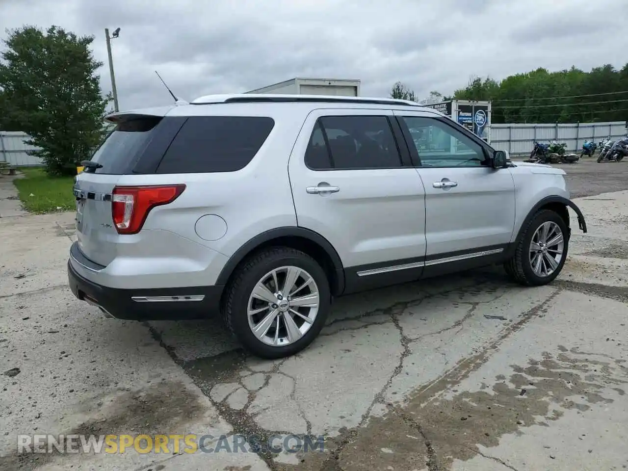 3 Photograph of a damaged car 1FM5K8F88KGB10327 FORD EXPLORER 2019