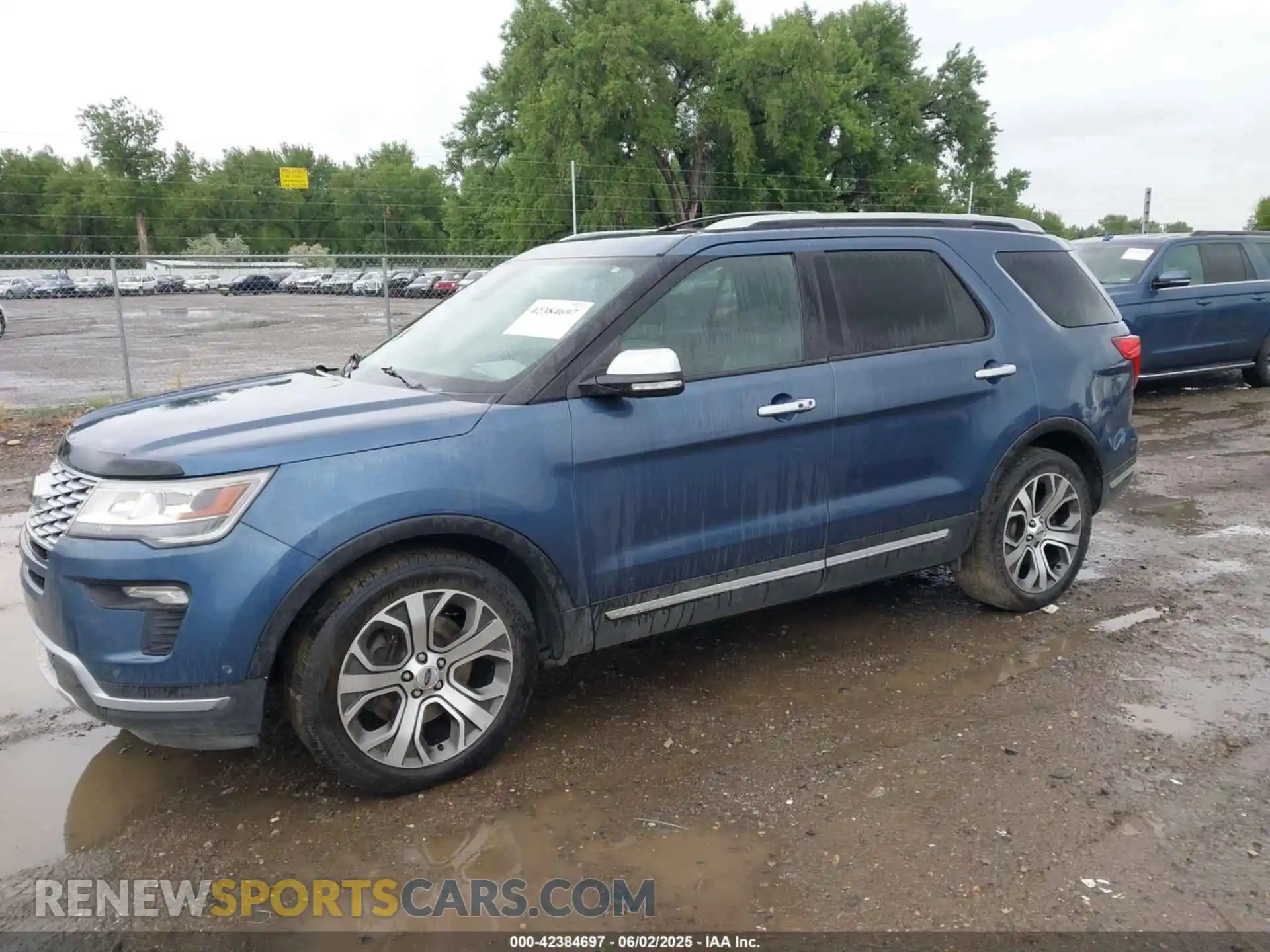2 Photograph of a damaged car 1FM5K8HT9KGA78294 FORD EXPLORER 2019