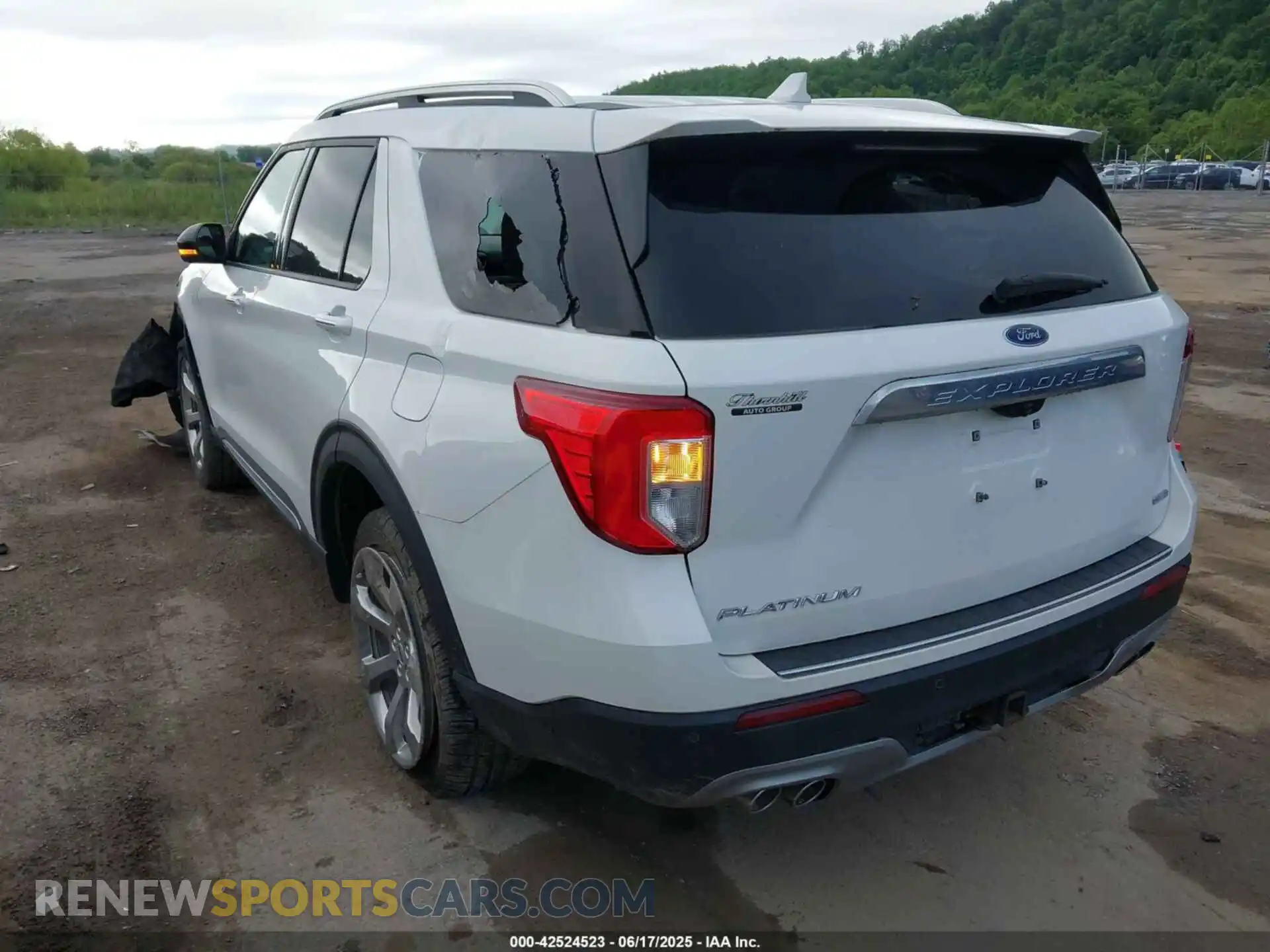 3 Photograph of a damaged car 1FM5K8HC1LGB62580 FORD EXPLORER 2020