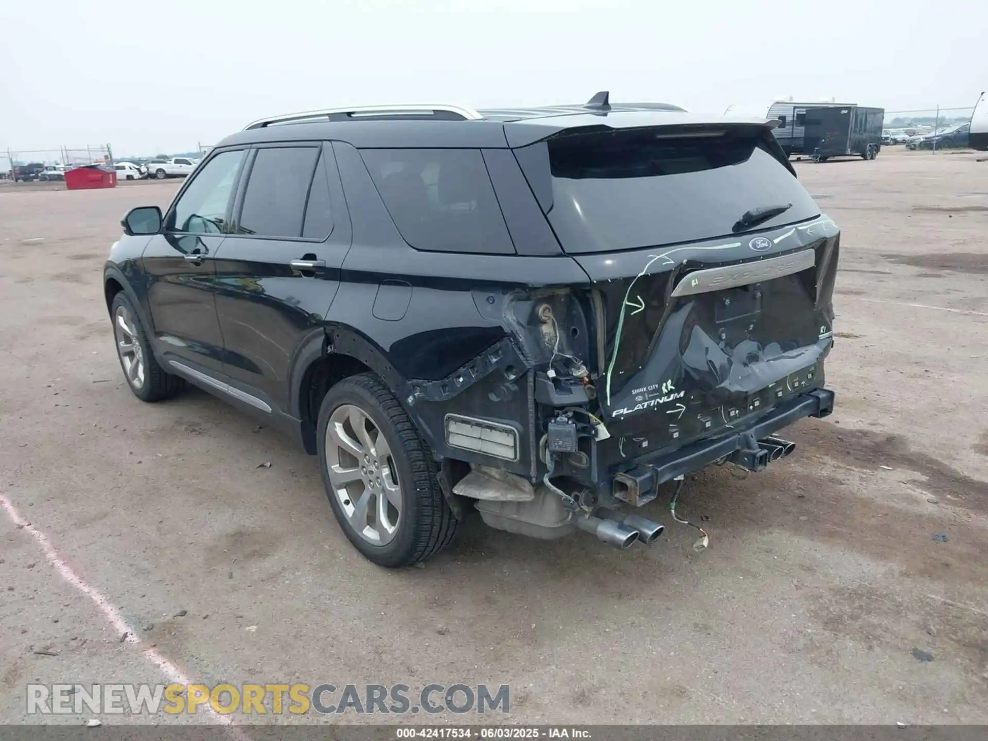 3 Фотография поврежденного автомобиля 1FM5K8HC4LGB21828 FORD EXPLORER 2020