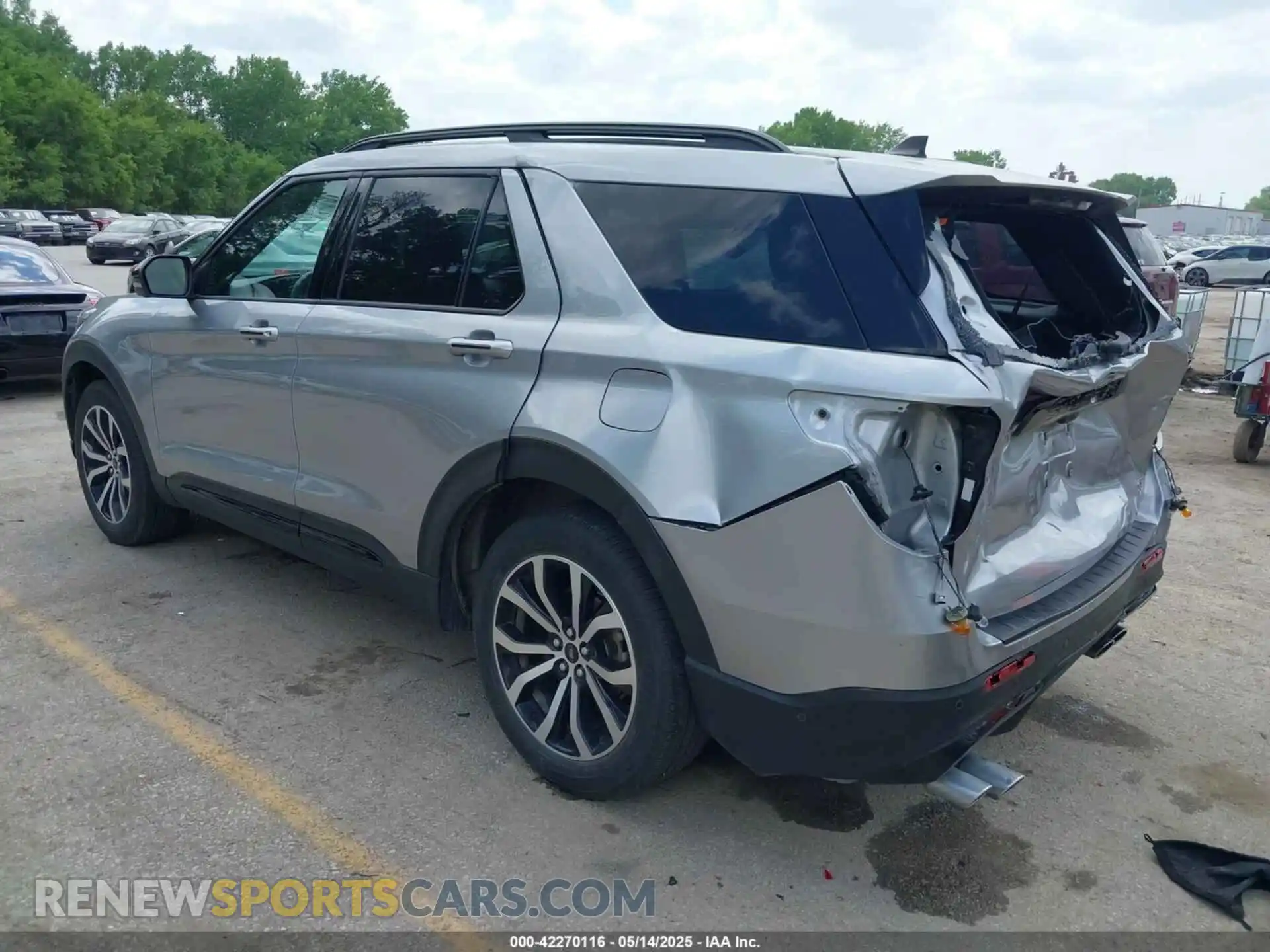 3 Photograph of a damaged car 1FM5K8GCXMGA95156 FORD EXPLORER 2021