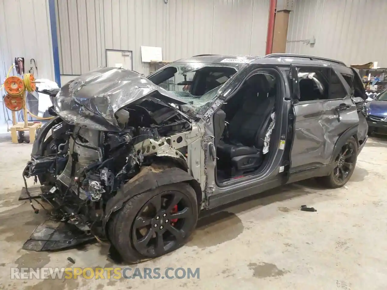 1 Photograph of a damaged car 1FM5K8GCXMGC25324 FORD EXPLORER 2021