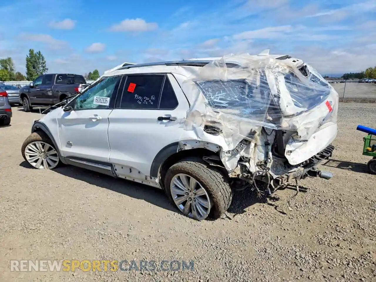 2 fotografías del automóvil dañado 1FM5K8LC4MGB79740 FORD EXPLORER 2021