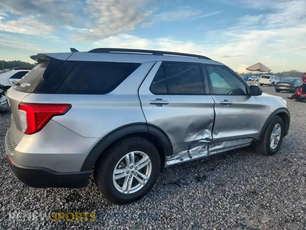 3 Photograph of a damaged car 1FMSK7DH0MGA49073 FORD EXPLORER 2021