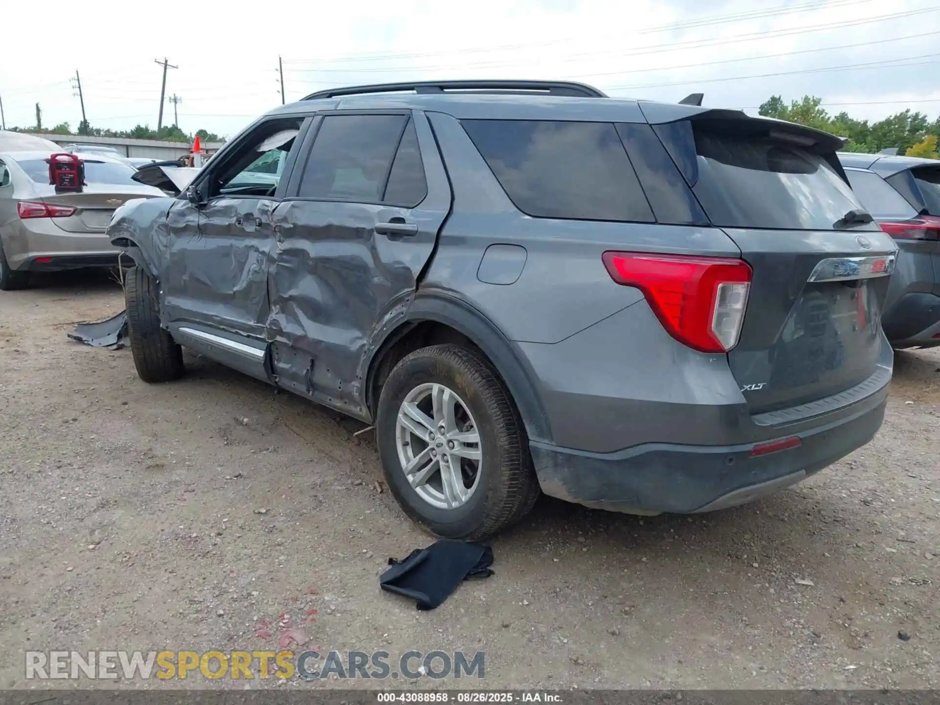 3 Photograph of a damaged car 1FMSK7DH0MGA49915 FORD EXPLORER 2021