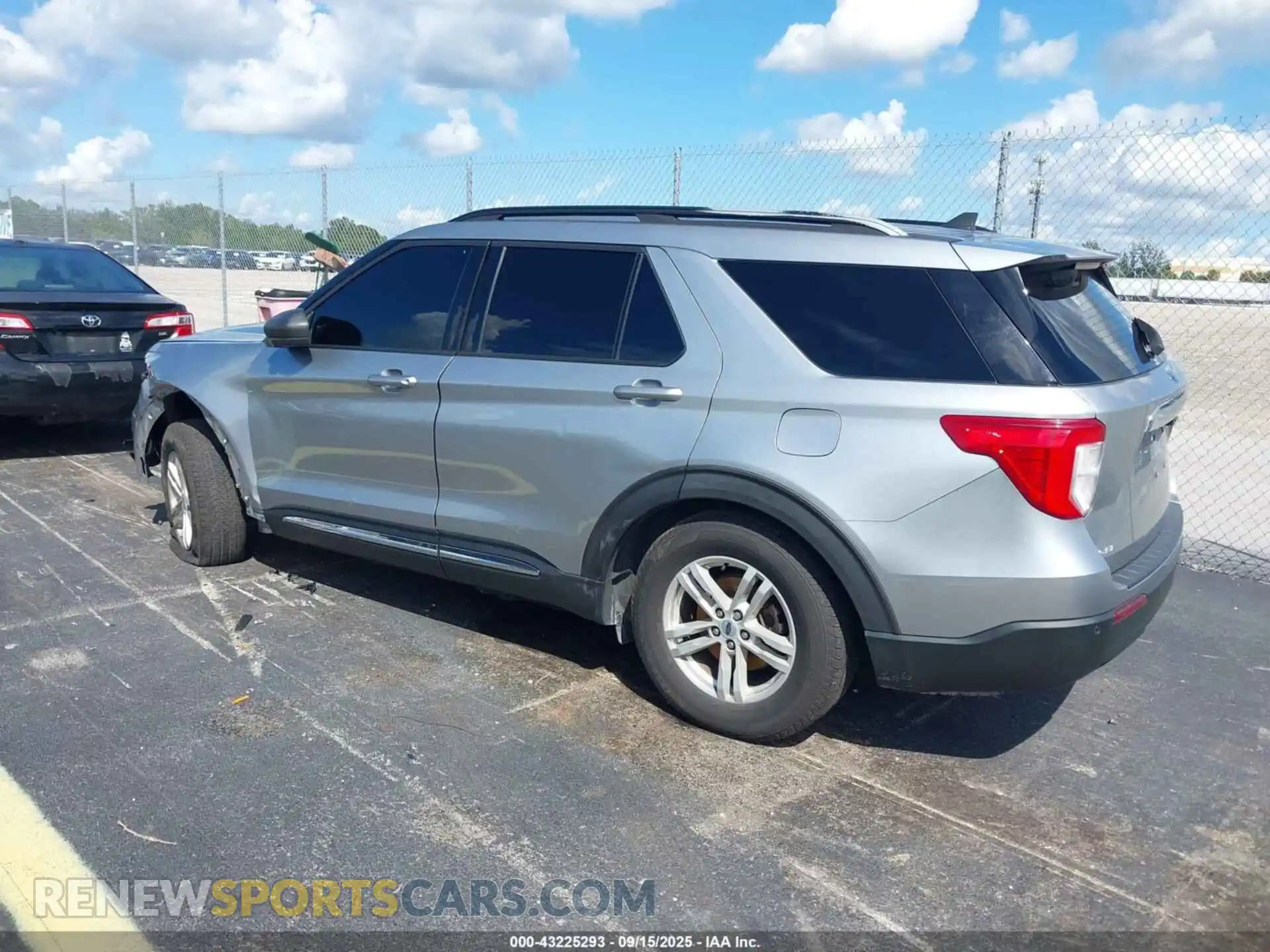 3 Photograph of a damaged car 1FMSK7DH0MGA78251 FORD EXPLORER 2021
