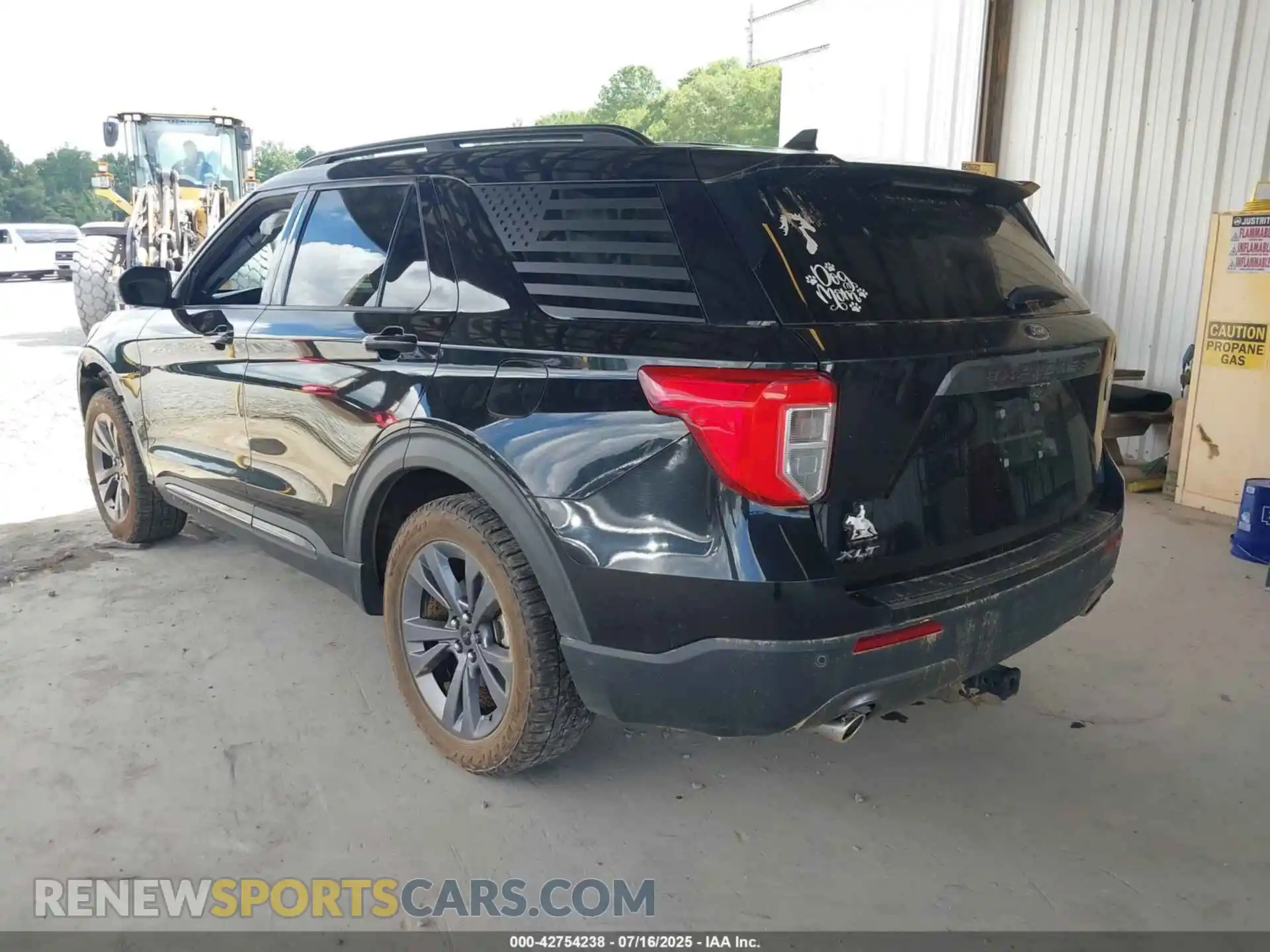 3 Photograph of a damaged car 1FMSK7DH1MGC07212 FORD EXPLORER 2021