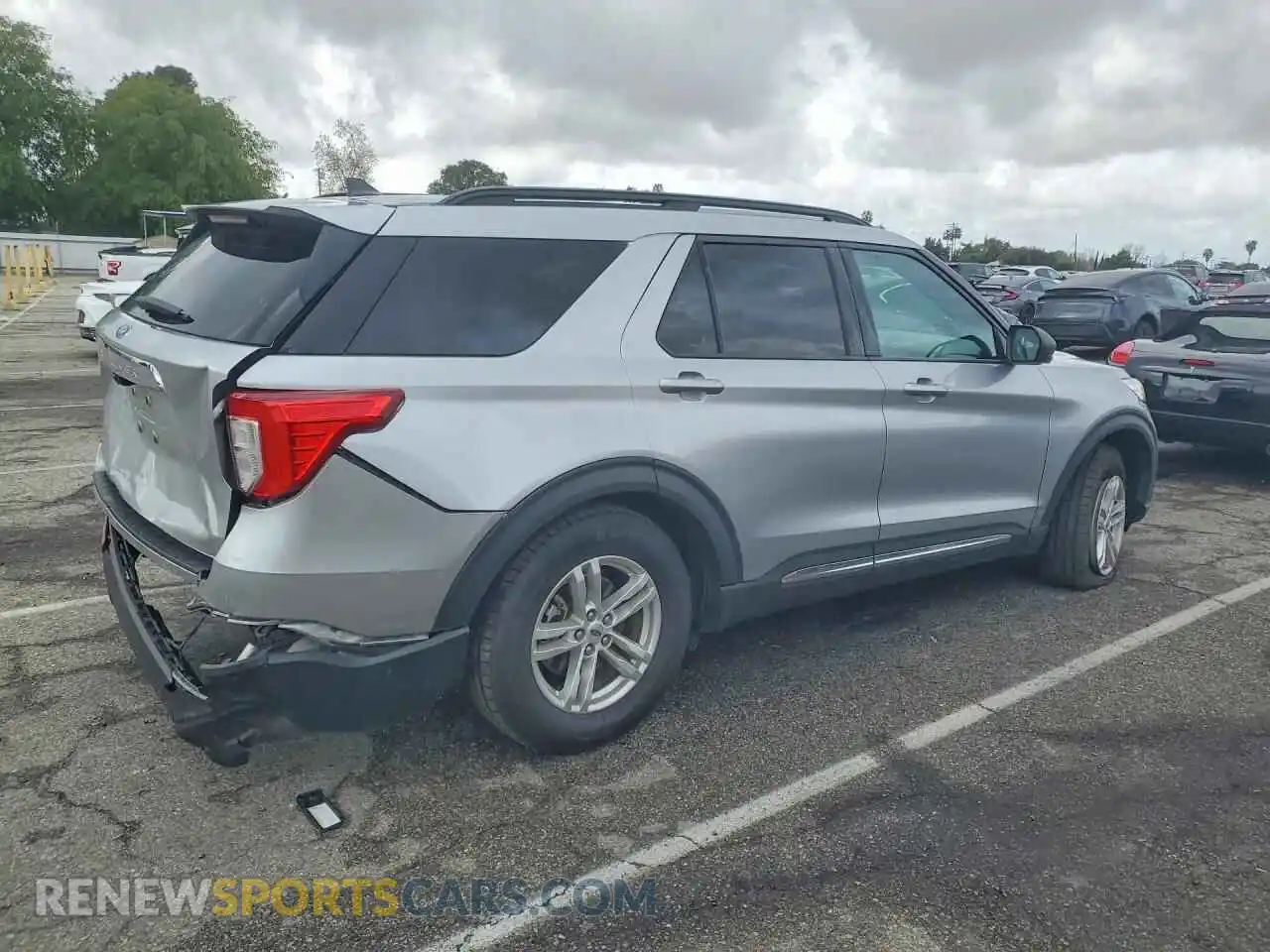 3 Photograph of a damaged car 1FMSK7DH1MGC22616 FORD EXPLORER 2021