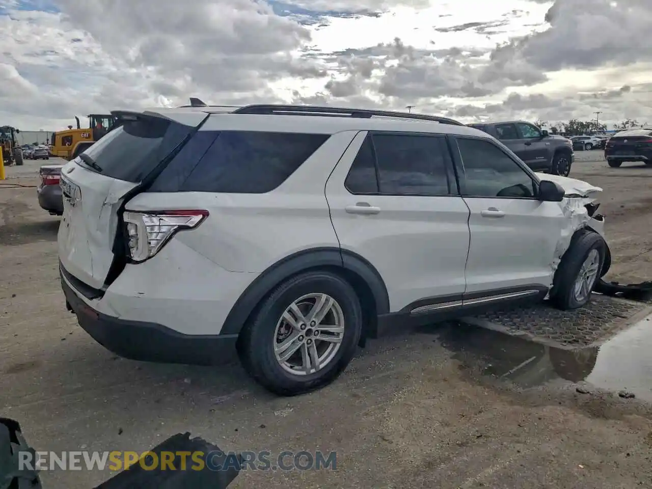 3 Photograph of a damaged car 1FMSK7DH2MGA56915 FORD EXPLORER 2021