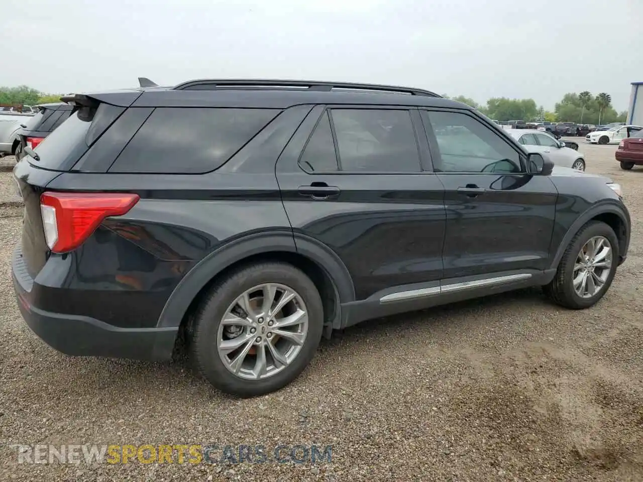 3 Photograph of a damaged car 1FMSK7DH2MGB20676 FORD EXPLORER 2021