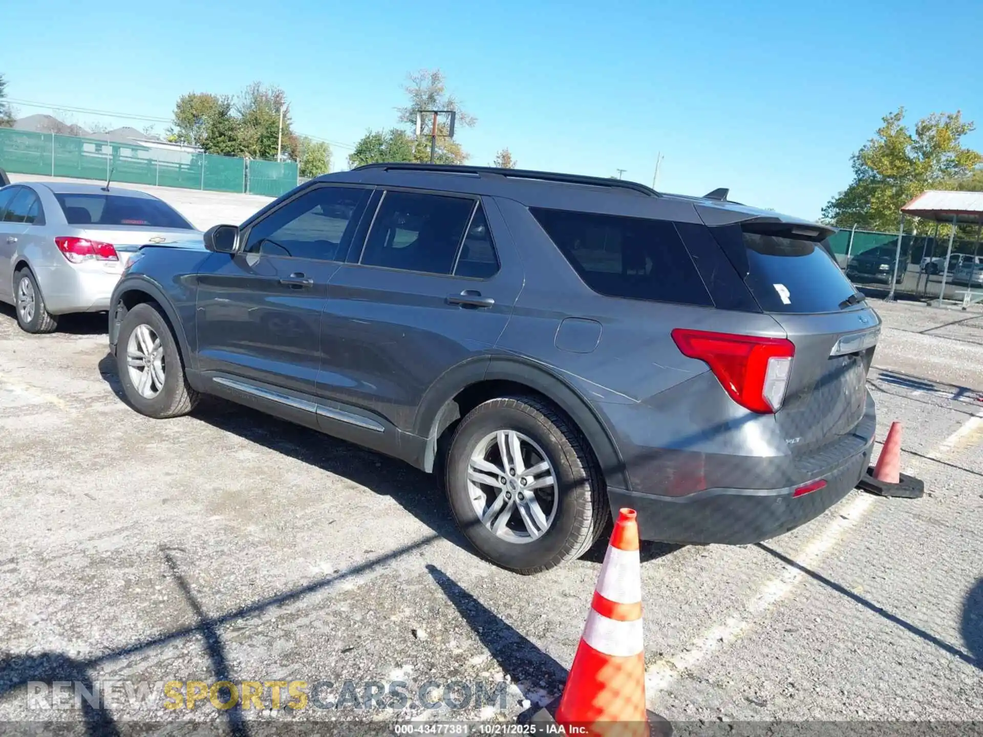 3 Photograph of a damaged car 1FMSK7DH2MGB64726 FORD EXPLORER 2021