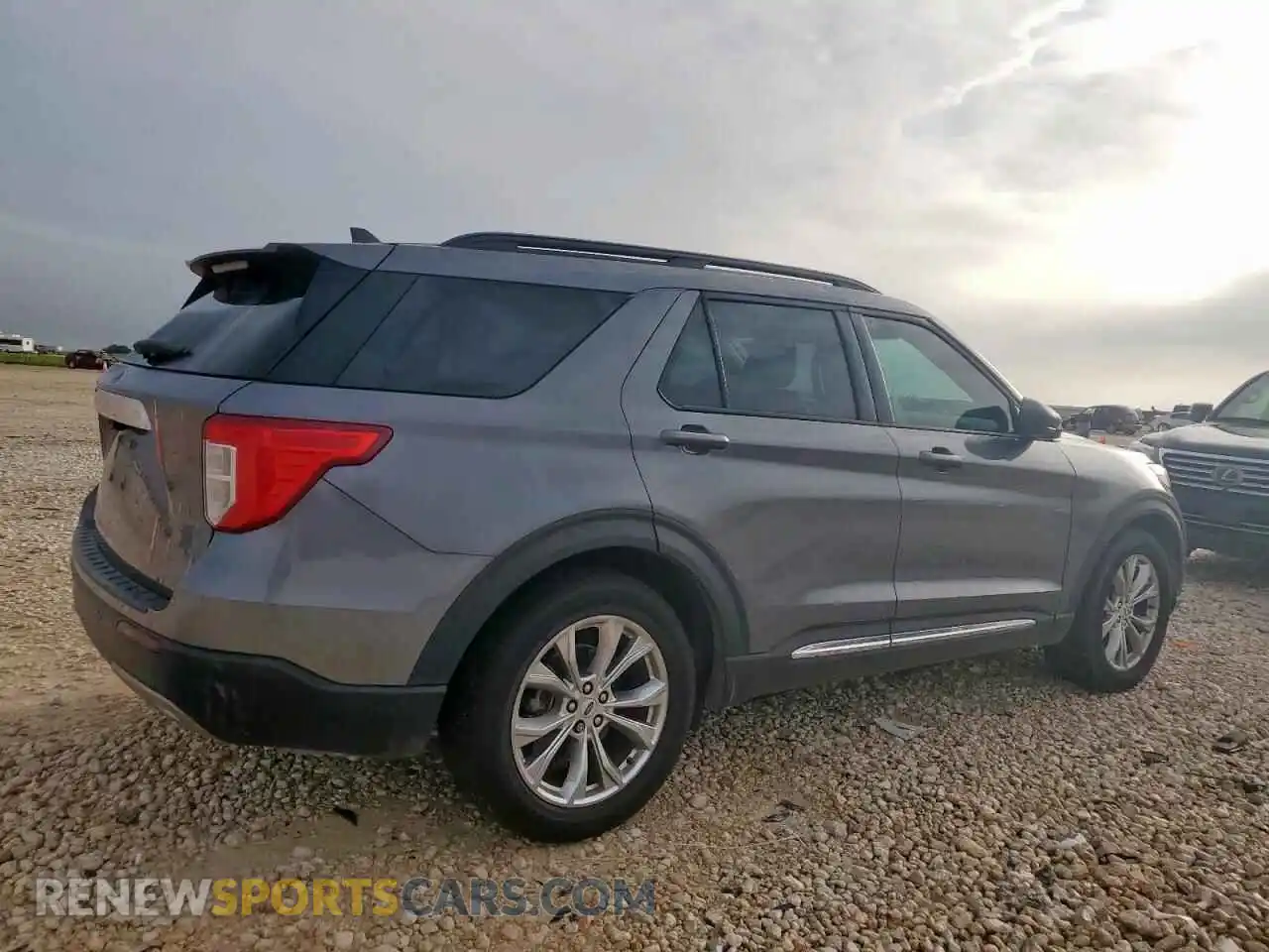3 Photograph of a damaged car 1FMSK7DH2MGC16257 FORD EXPLORER 2021