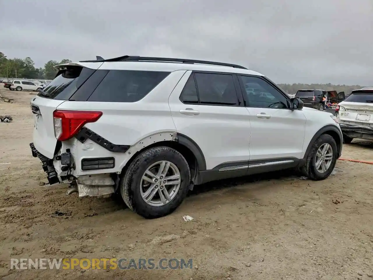3 Photograph of a damaged car 1FMSK7DH3MGB75976 FORD EXPLORER 2021