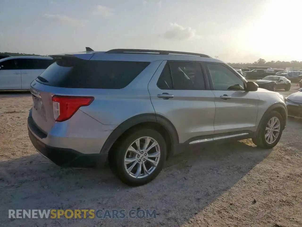 3 Photograph of a damaged car 1FMSK7DH4MGA14956 FORD EXPLORER 2021
