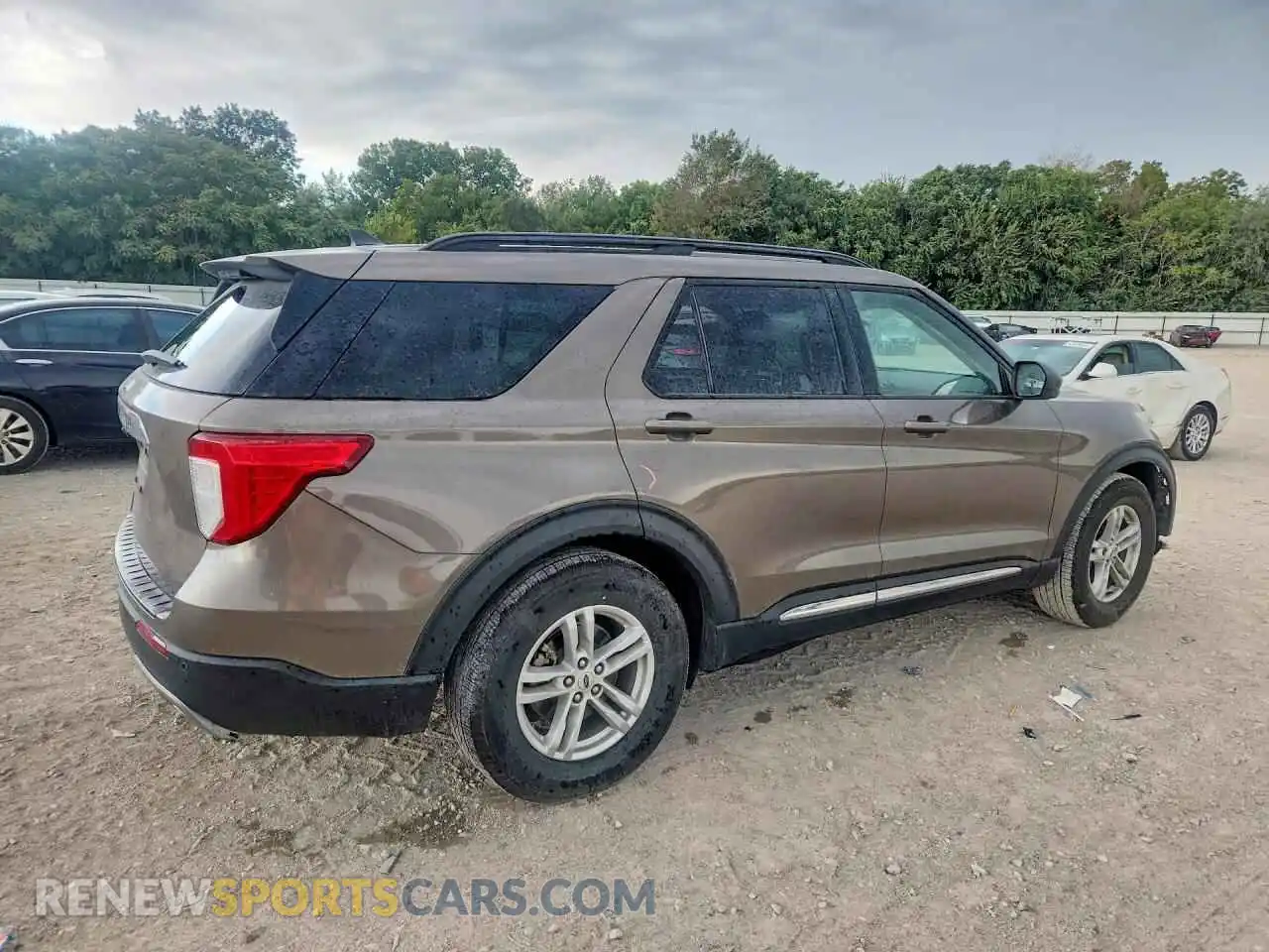 3 Фотография поврежденного автомобиля 1FMSK7DH4MGA30297 FORD EXPLORER 2021