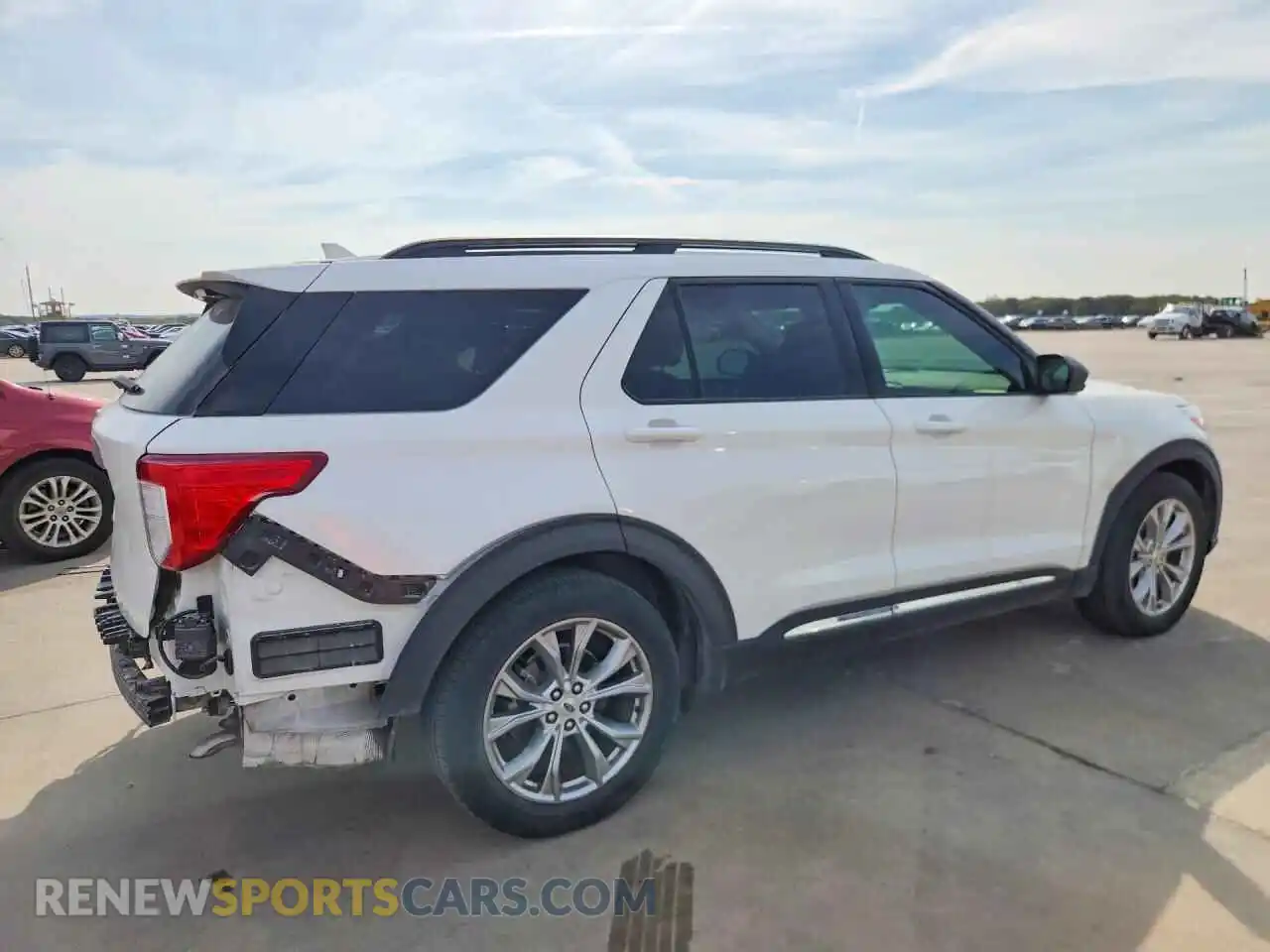 3 Photograph of a damaged car 1FMSK7DH4MGB20811 FORD EXPLORER 2021