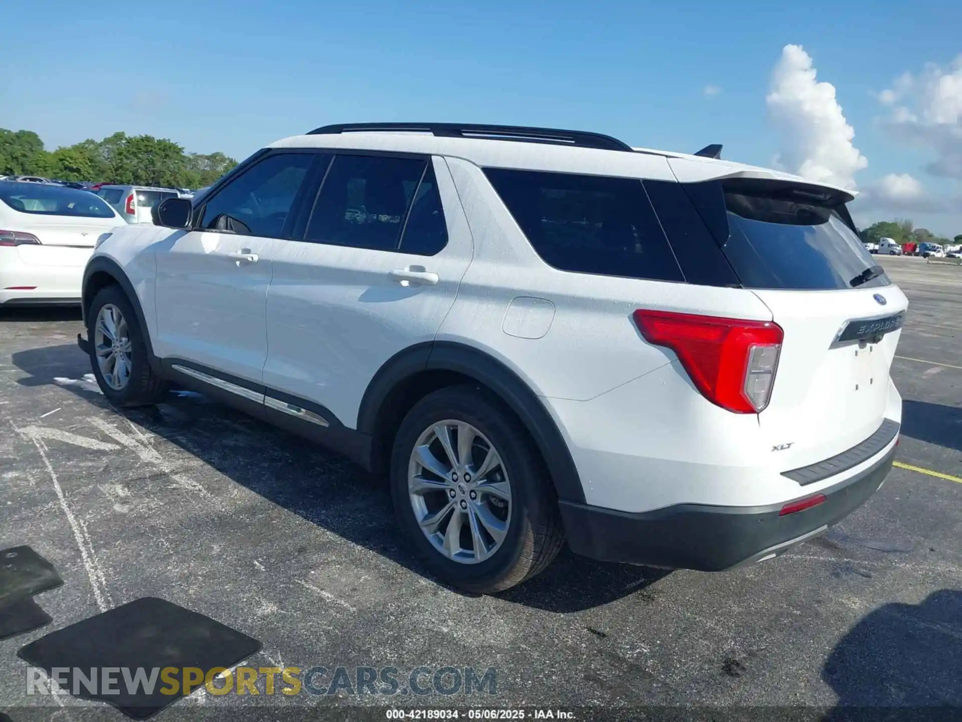 3 Photograph of a damaged car 1FMSK7DH4MGC14767 FORD EXPLORER 2021