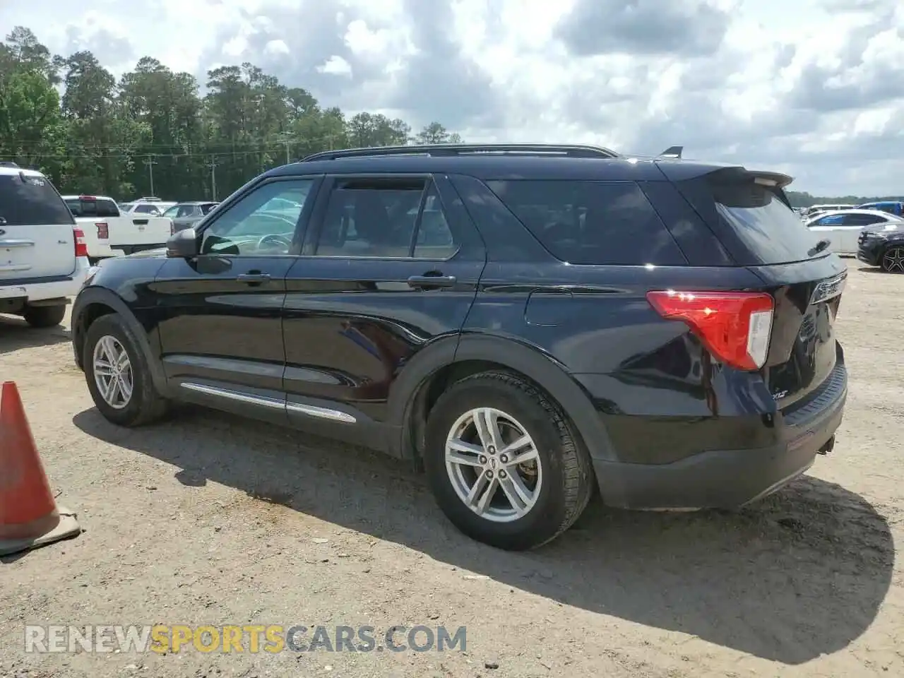 2 fotografías del automóvil dañado 1FMSK7DH5MGB67569 FORD EXPLORER 2021