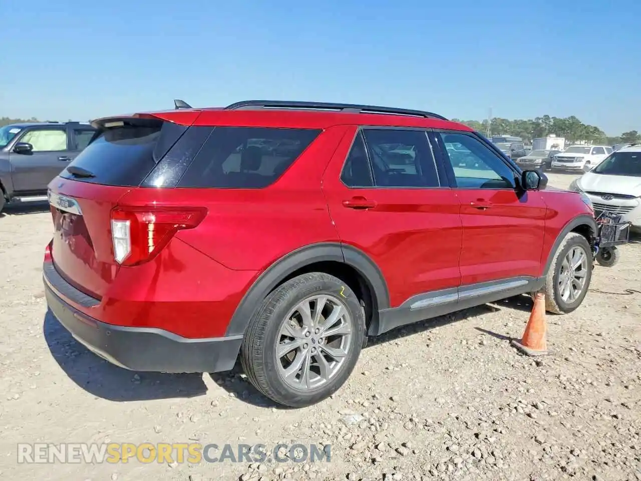 3 Photograph of a damaged car 1FMSK7DH7MGC04606 FORD EXPLORER 2021