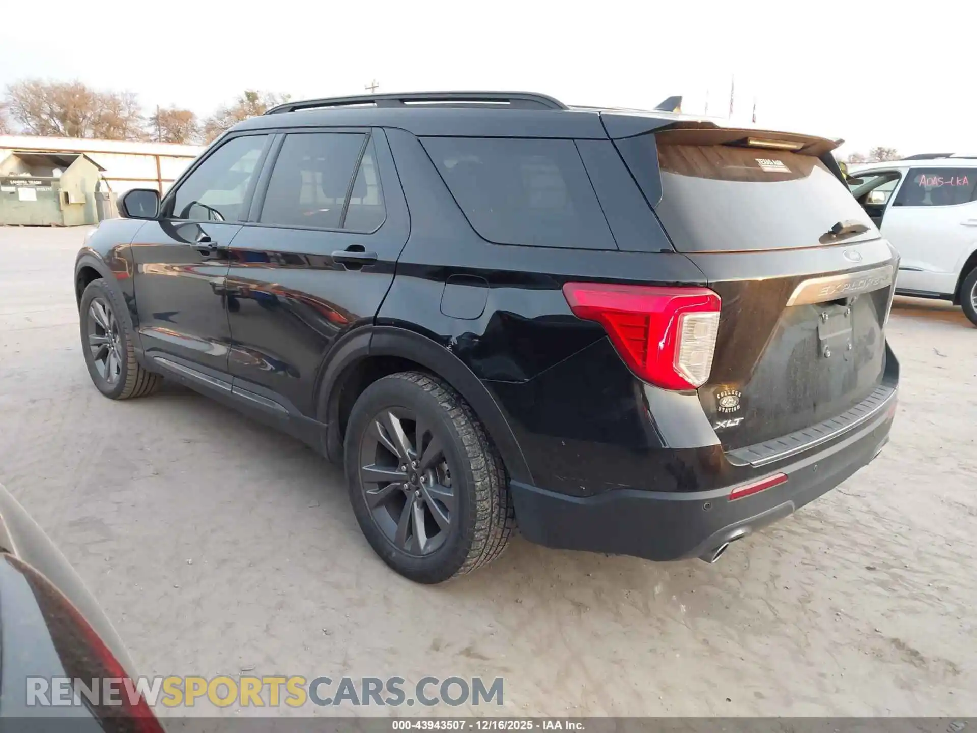 3 Photograph of a damaged car 1FMSK7DH8MGA04950 FORD EXPLORER 2021