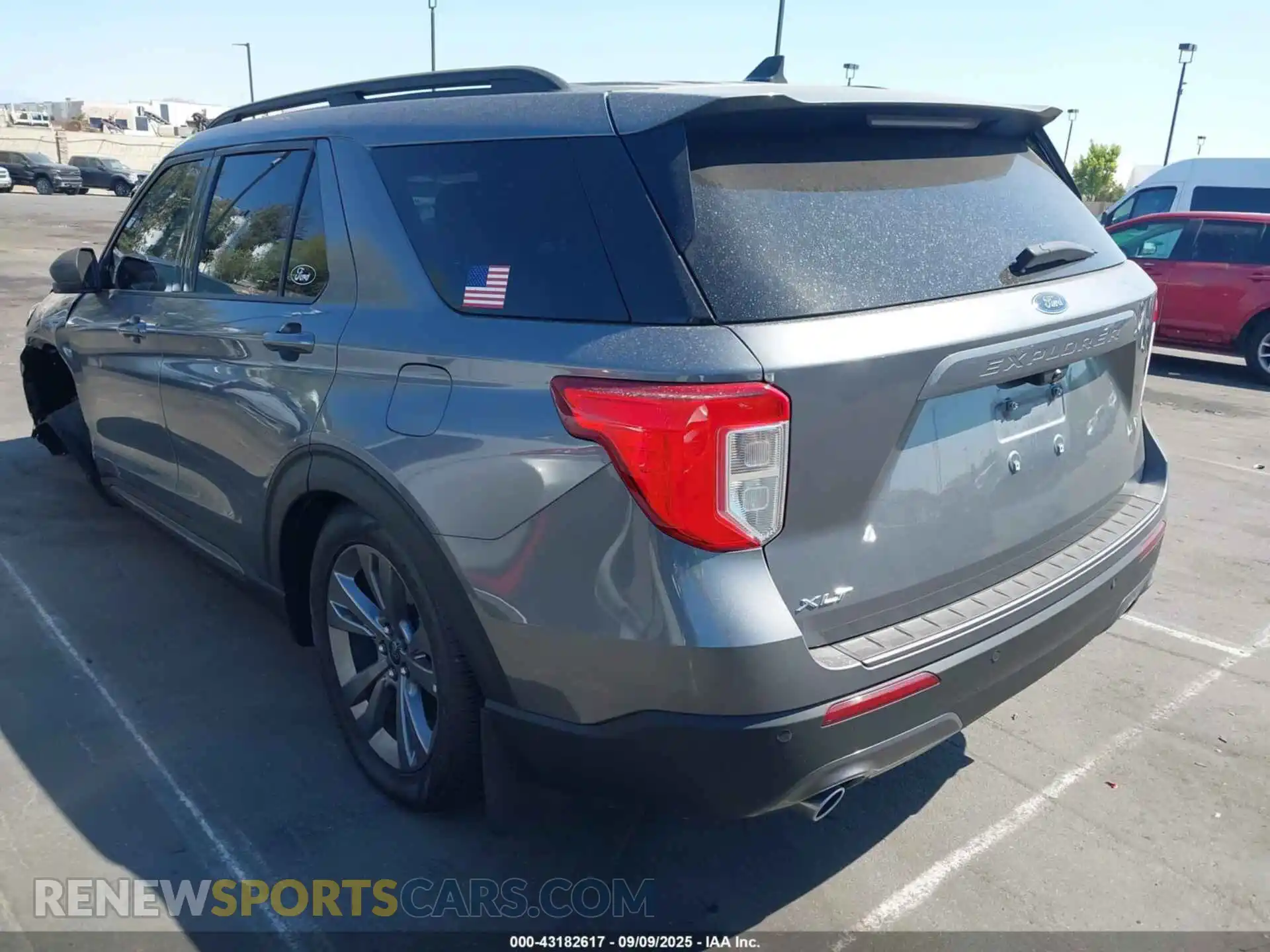 3 Photograph of a damaged car 1FMSK7DH8MGA24292 FORD EXPLORER 2021