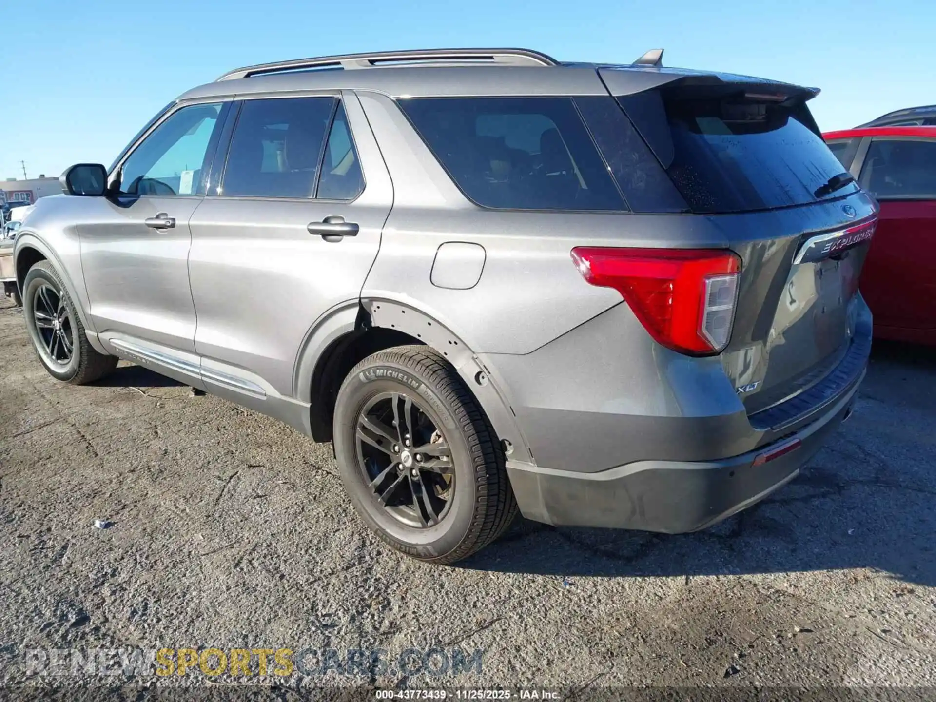 3 Photograph of a damaged car 1FMSK7DH8MGA62668 FORD EXPLORER 2021