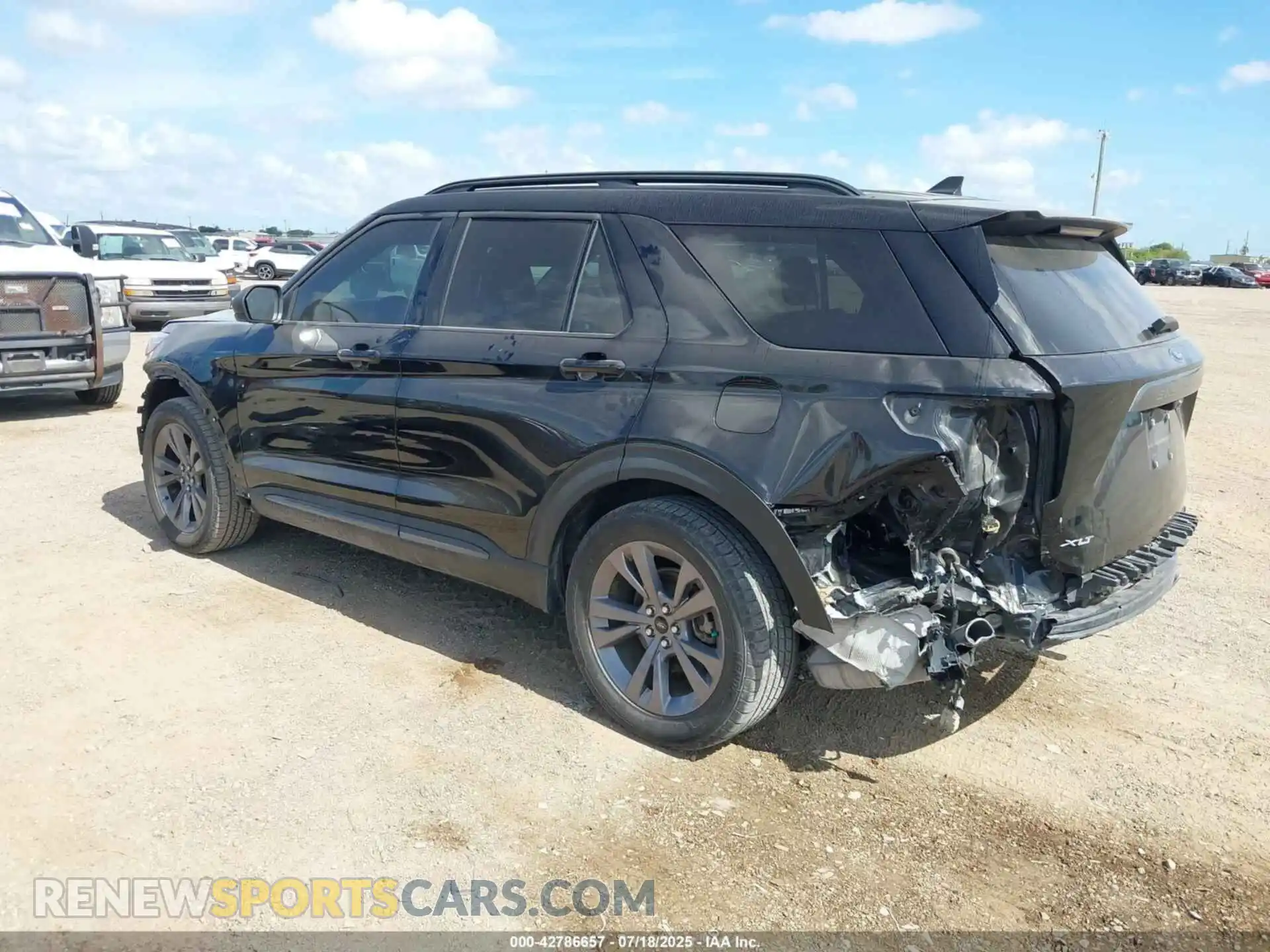 3 Photograph of a damaged car 1FMSK7DH8MGC49943 FORD EXPLORER 2021