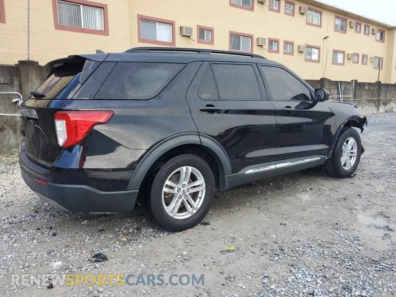 3 Photograph of a damaged car 1FMSK7DH9MGB57689 FORD EXPLORER 2021
