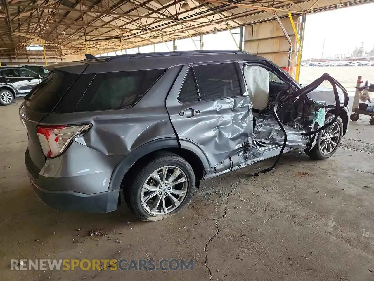 3 Photograph of a damaged car 1FMSK7DHXMGA31535 FORD EXPLORER 2021