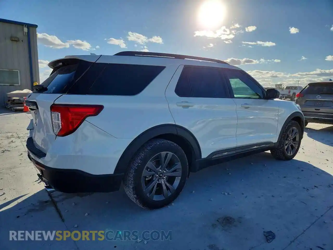 3 Photograph of a damaged car 1FMSK7DHXMGA70576 FORD EXPLORER 2021
