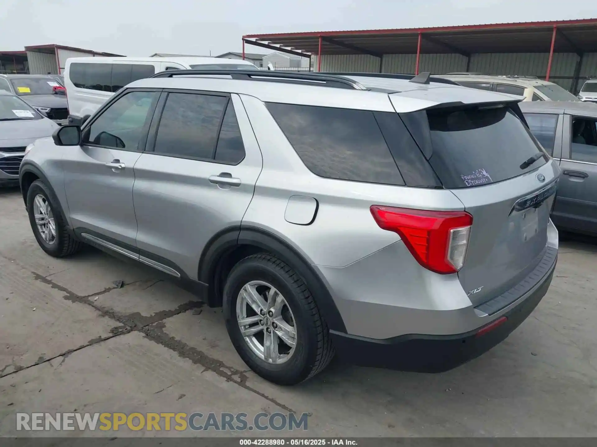 3 Photograph of a damaged car 1FMSK7DHXMGA71324 FORD EXPLORER 2021