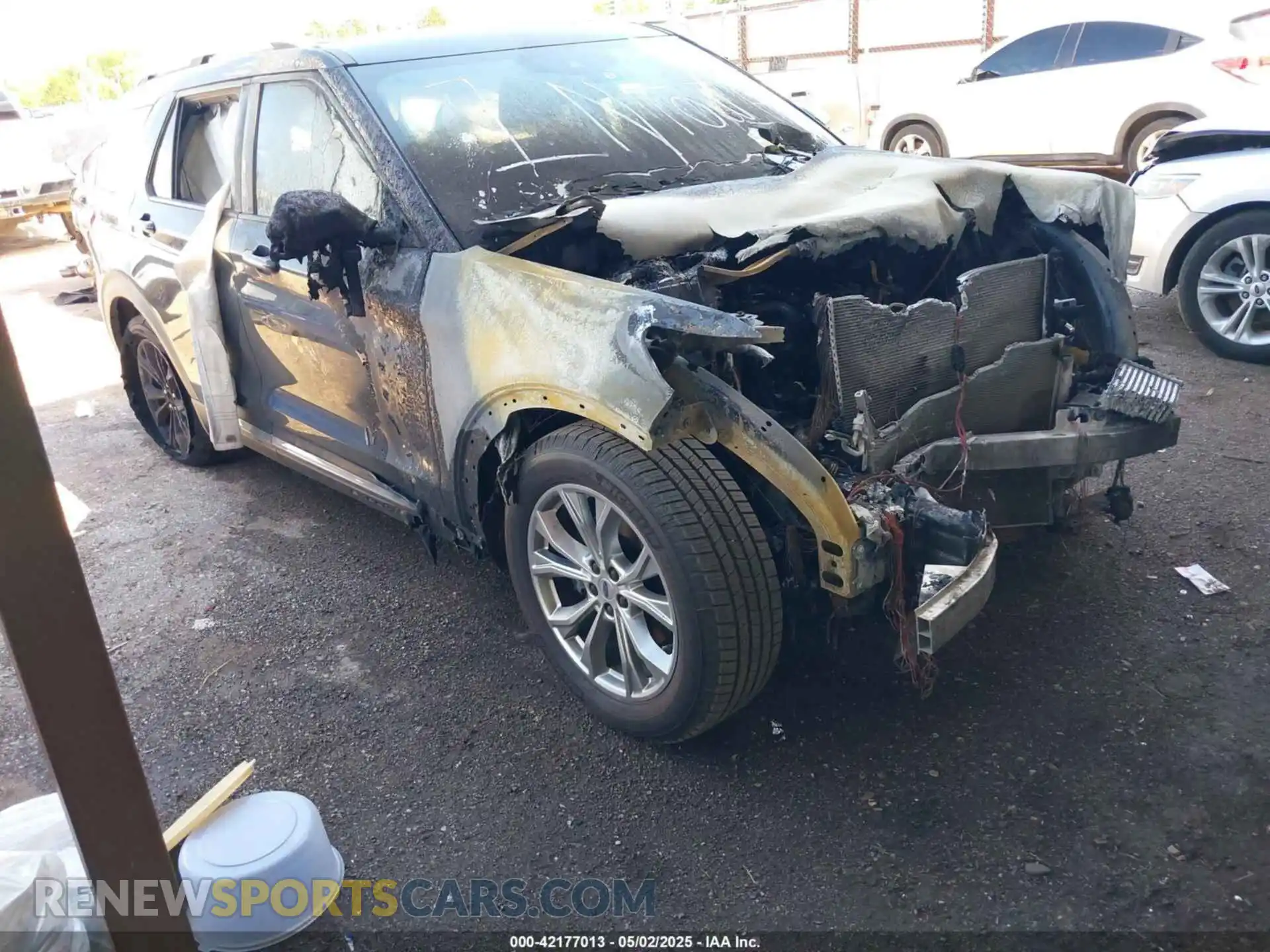 1 Фотография поврежденного автомобиля 1FMSK7FH3MGB03446 FORD EXPLORER 2021