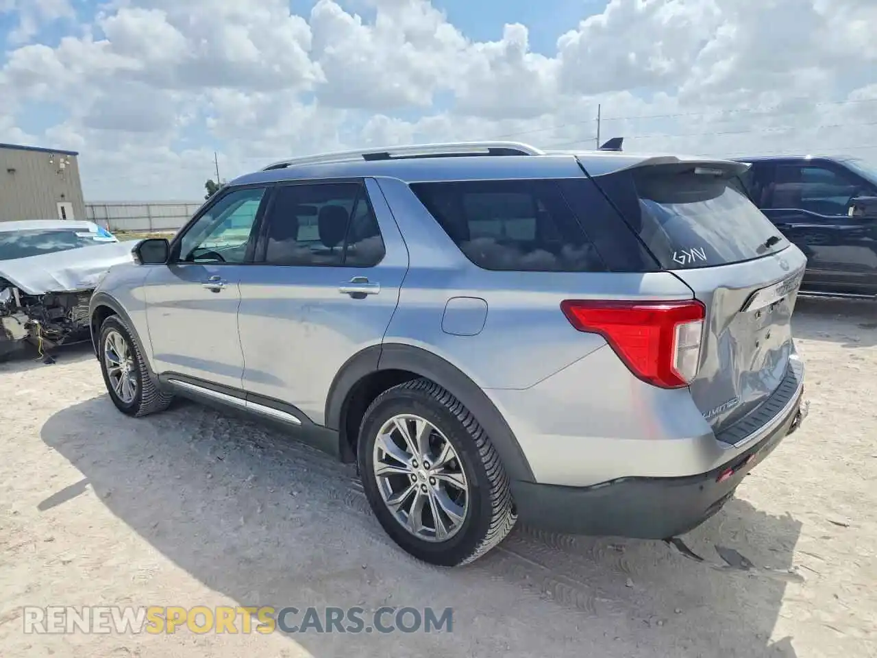 2 fotografías del automóvil dañado 1FMSK7FH7MGB07161 FORD EXPLORER 2021
