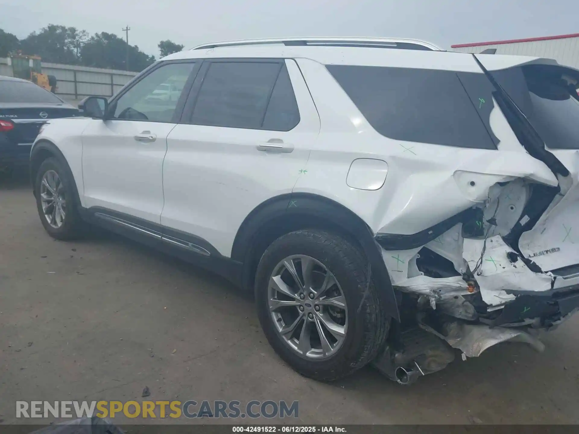 3 Photograph of a damaged car 1FMSK7FH8MGB83973 FORD EXPLORER 2021