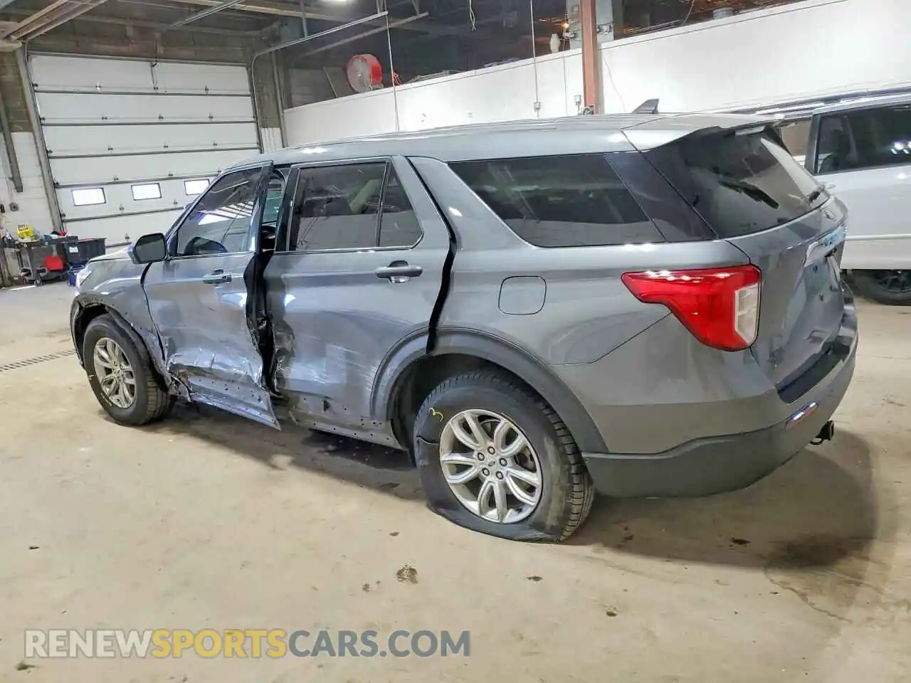 2 Photograph of a damaged car 1FMSK8BH1MGA46787 FORD EXPLORER 2021