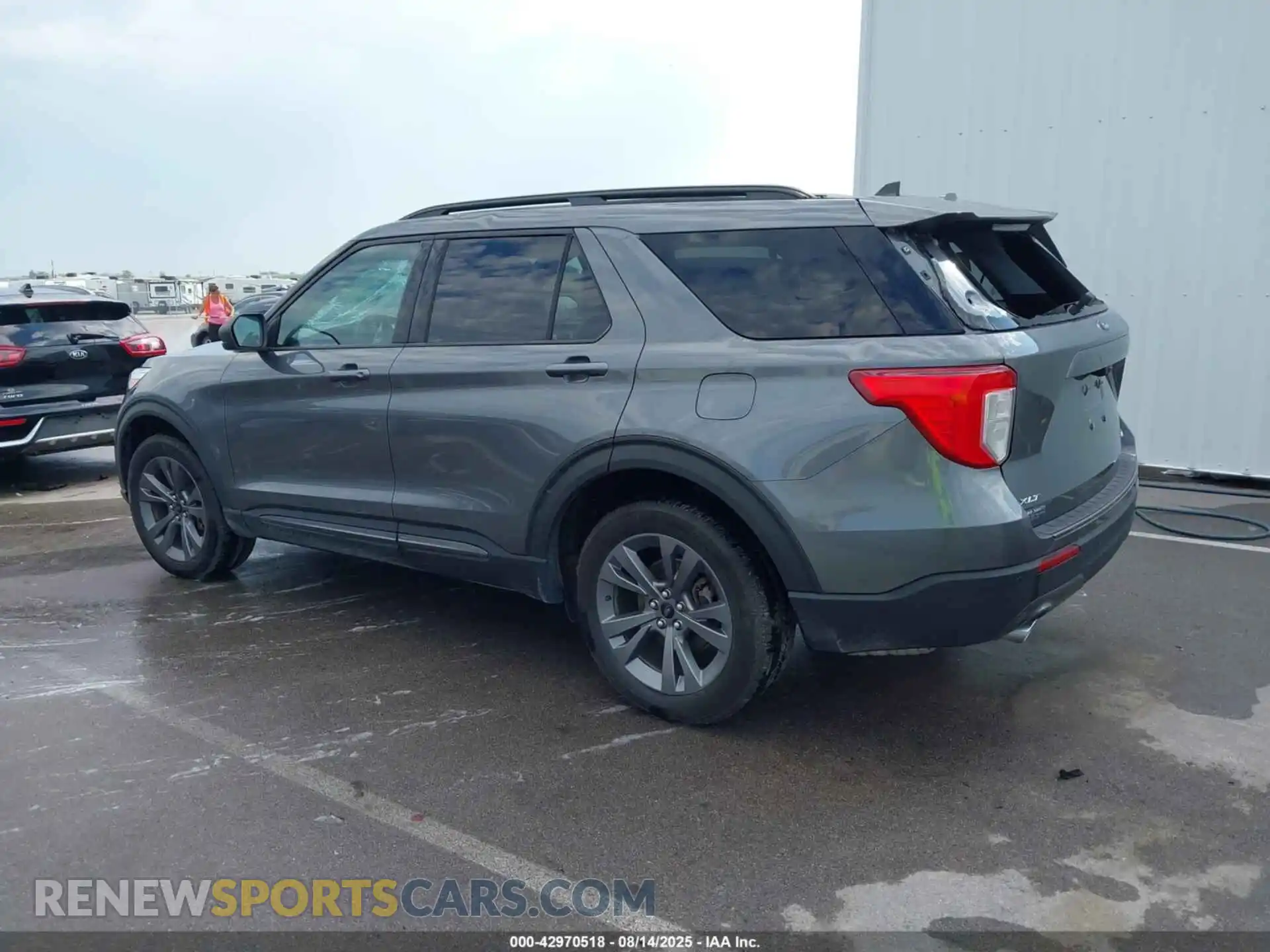 3 Photograph of a damaged car 1FMSK8DH1MGA20882 FORD EXPLORER 2021