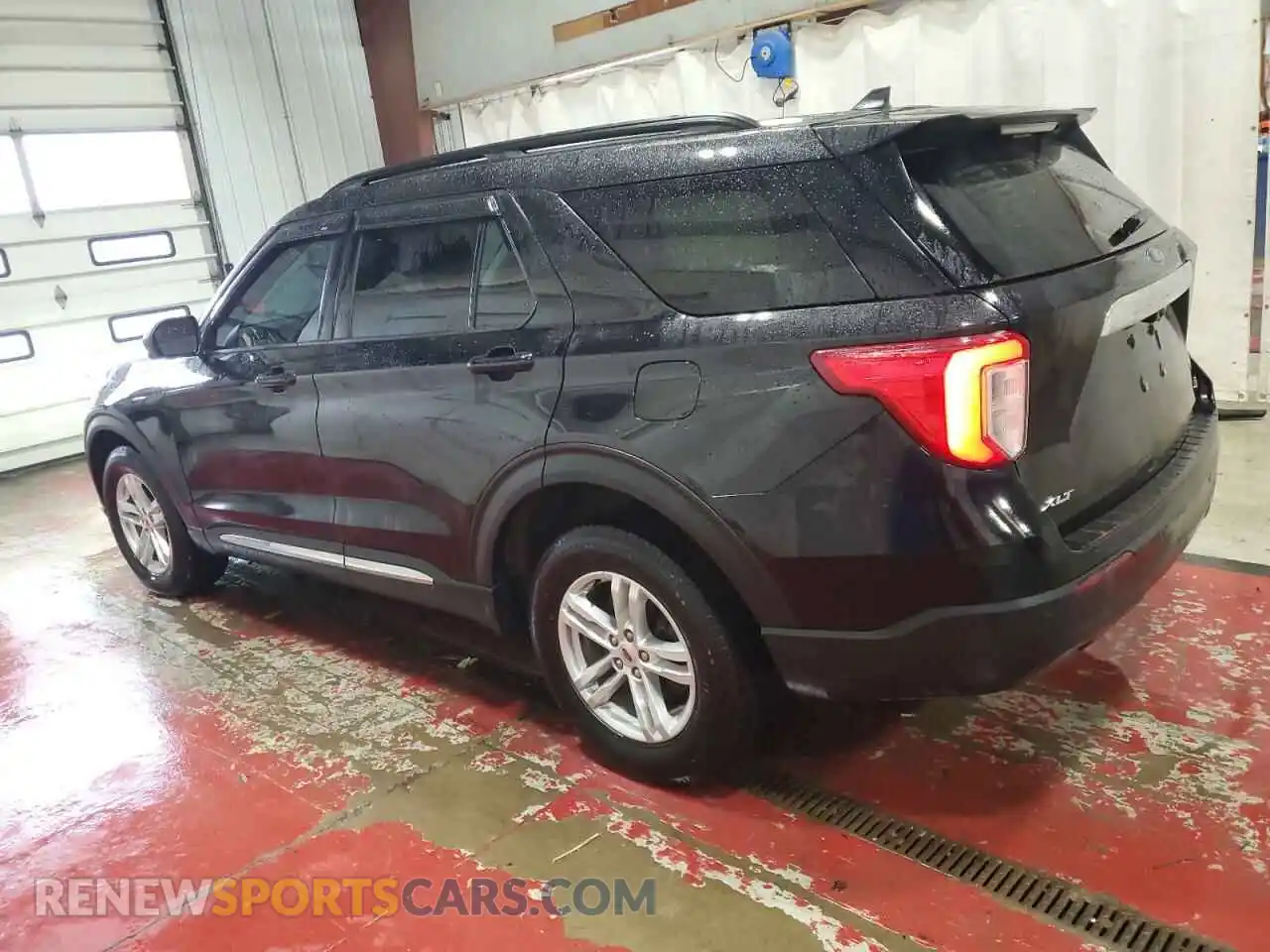 2 fotografías del automóvil dañado 1FMSK8DH1MGB87422 FORD EXPLORER 2021