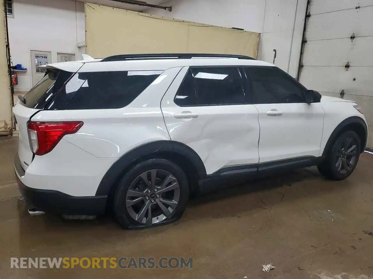 3 Photograph of a damaged car 1FMSK8DH1MGB94631 FORD EXPLORER 2021