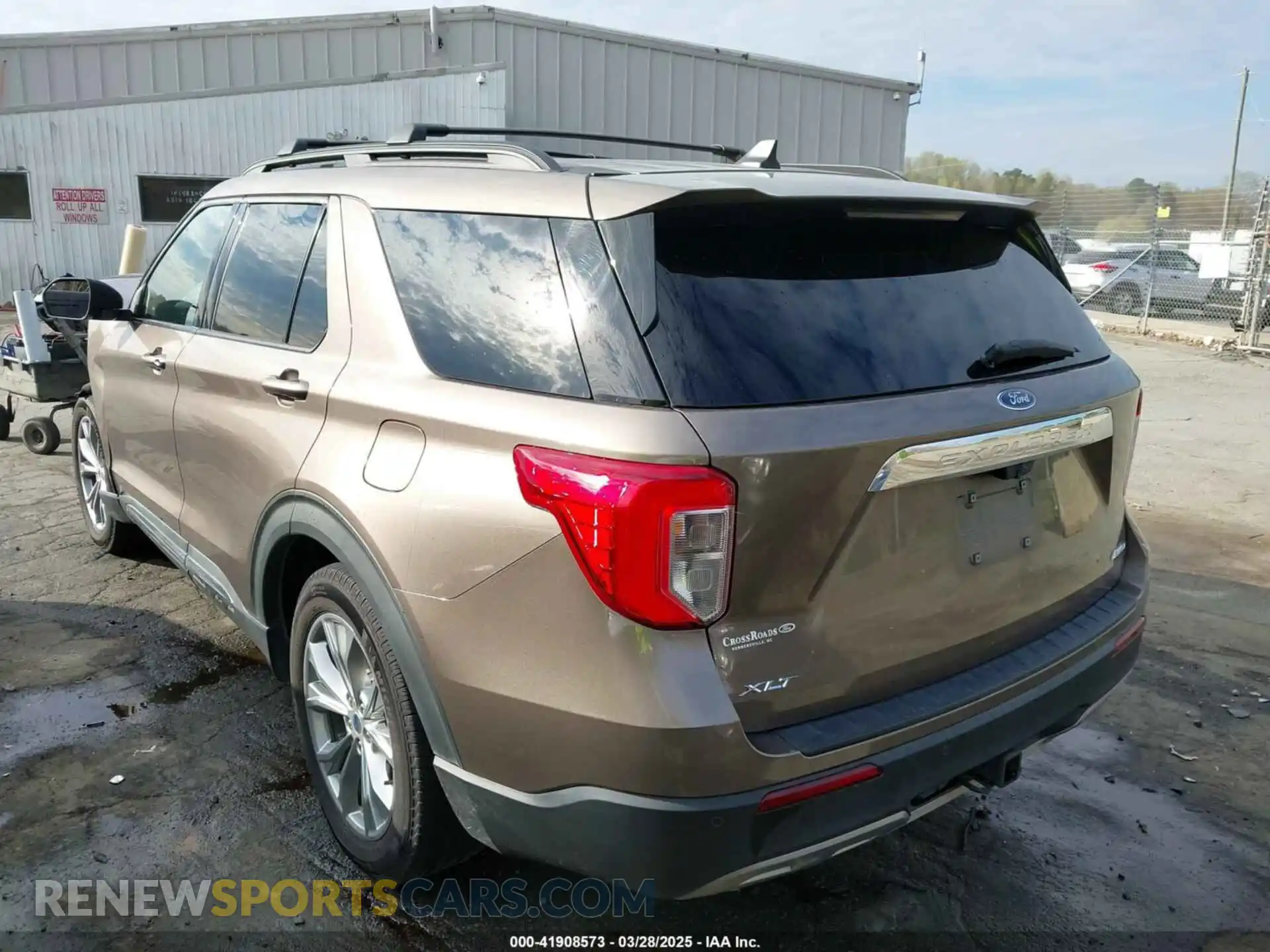 3 Photograph of a damaged car 1FMSK8DH5MGB28289 FORD EXPLORER 2021