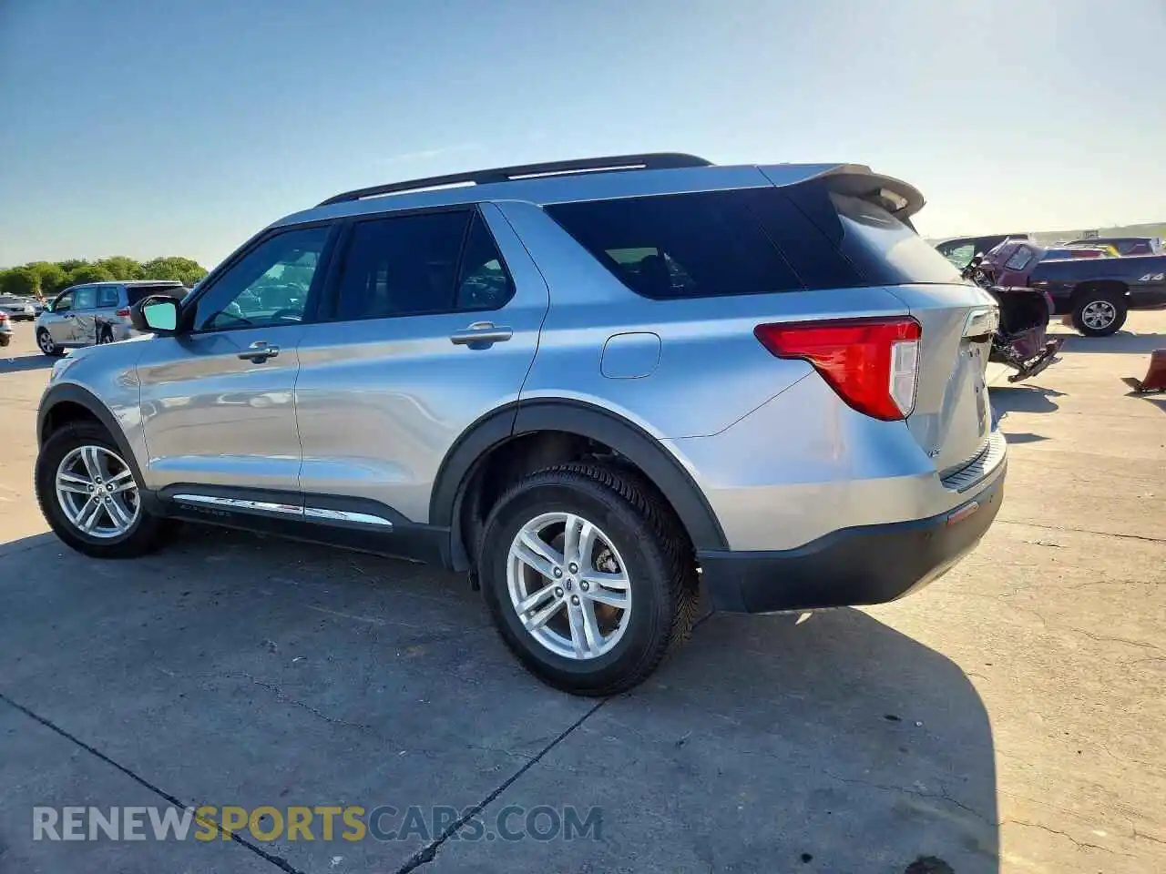 2 Photograph of a damaged car 1FMSK8DH5MGC19238 FORD EXPLORER 2021