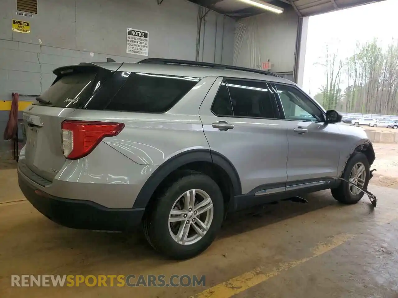 3 Photograph of a damaged car 1FMSK8DH8MGA51563 FORD EXPLORER 2021
