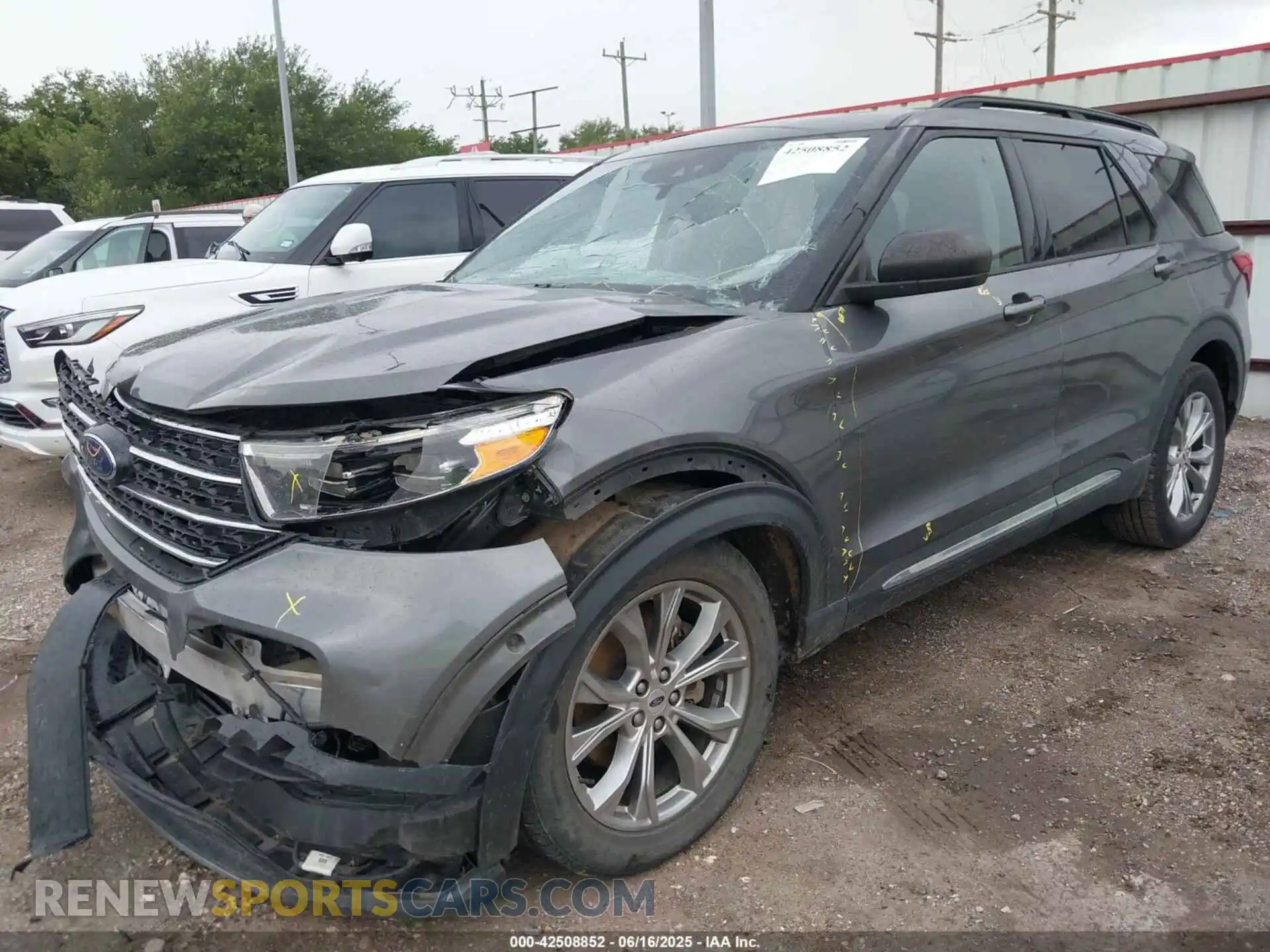 2 Photograph of a damaged car 1FMSK8DH9MGA15123 FORD EXPLORER 2021