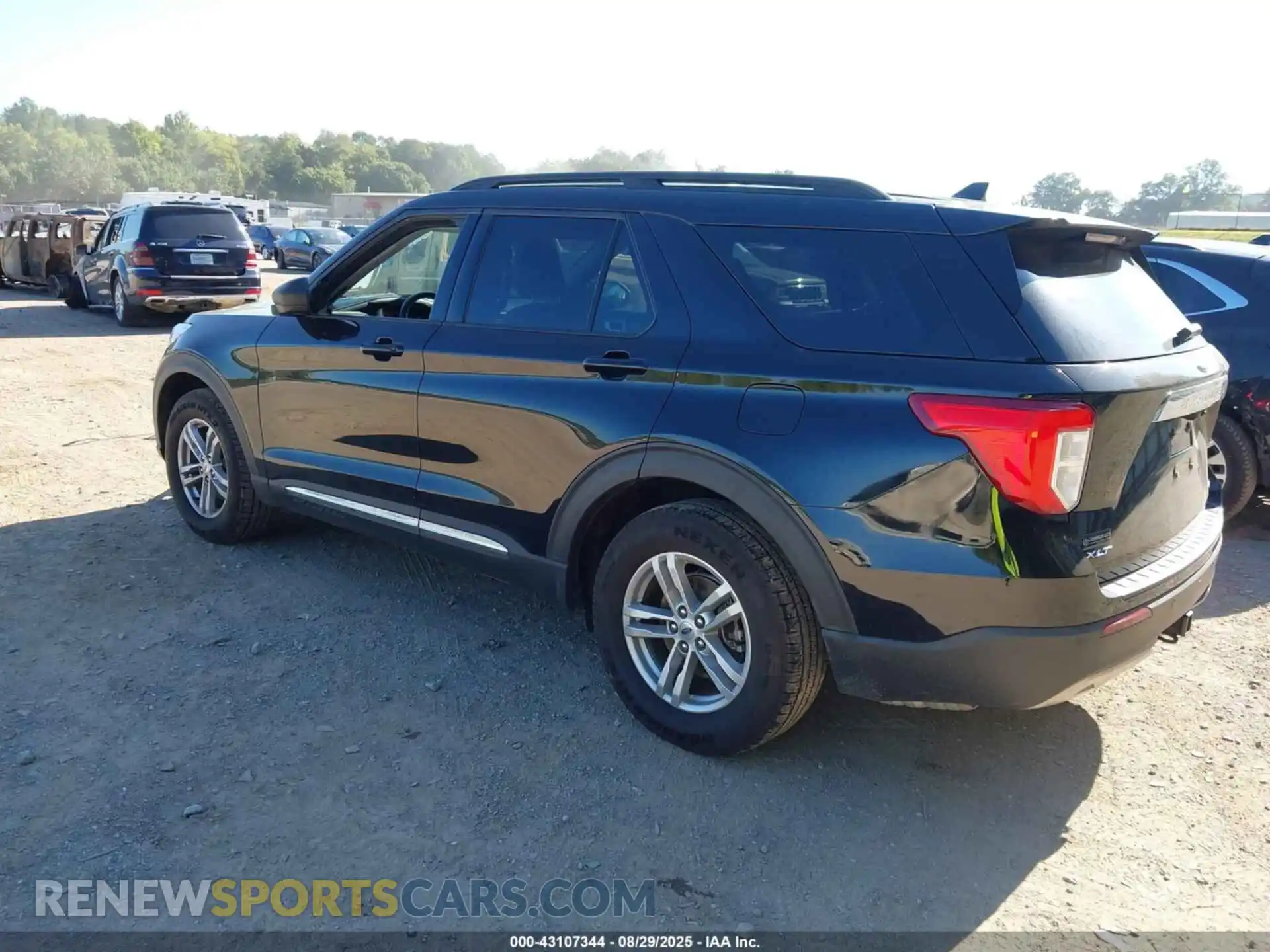 3 Photograph of a damaged car 1FMSK8DH9MGA75628 FORD EXPLORER 2021