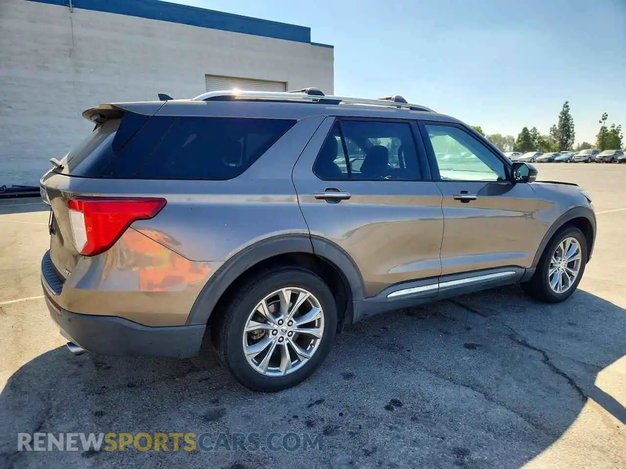 3 Photograph of a damaged car 1FMSK8FHXMGB06981 FORD EXPLORER 2021