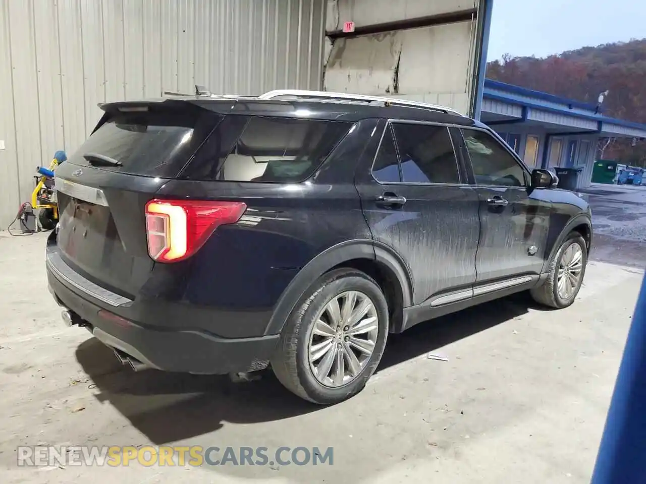 3 Photograph of a damaged car 1FM5K7LC2NGB10606 FORD EXPLORER 2022