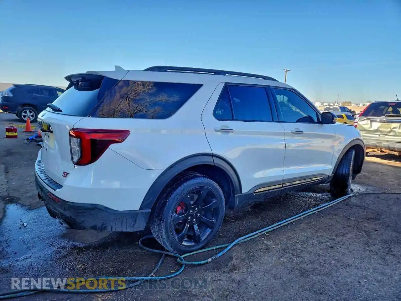 3 Photograph of a damaged car 1FM5K8GC0NGC51688 FORD EXPLORER 2022
