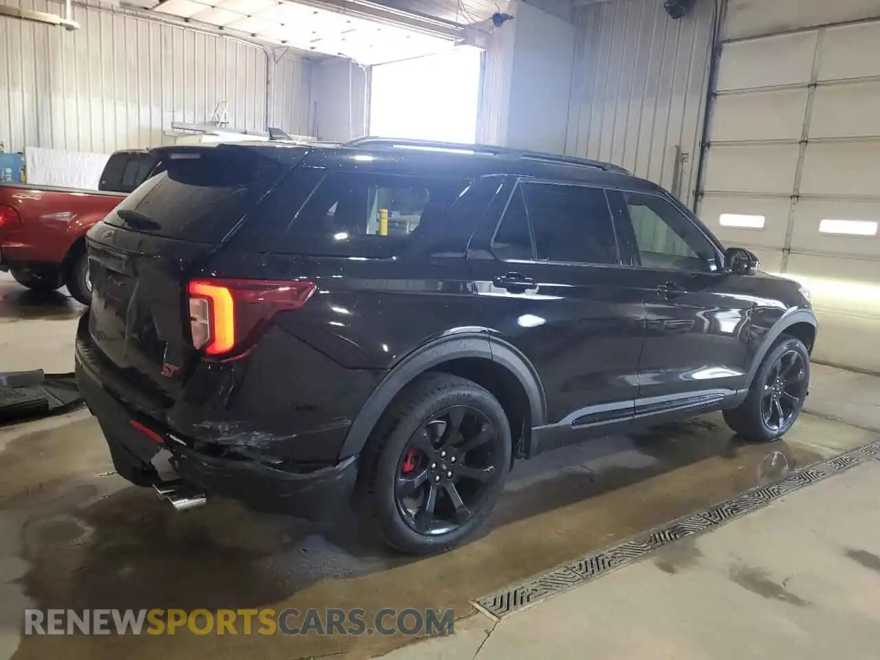 3 Photograph of a damaged car 1FM5K8GC1NGA02655 FORD EXPLORER 2022